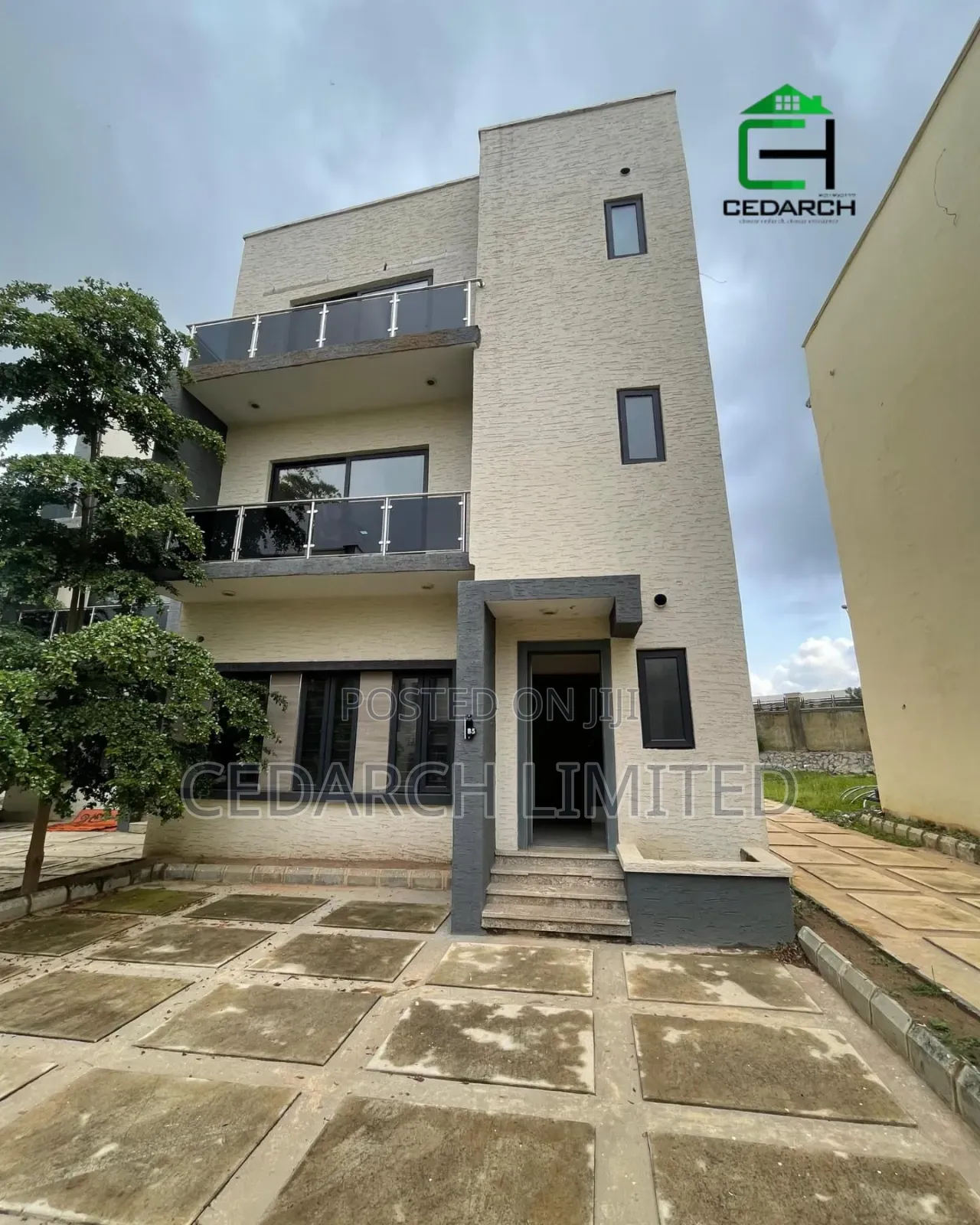 4bdrm Duplex in Idu for sale in Idu