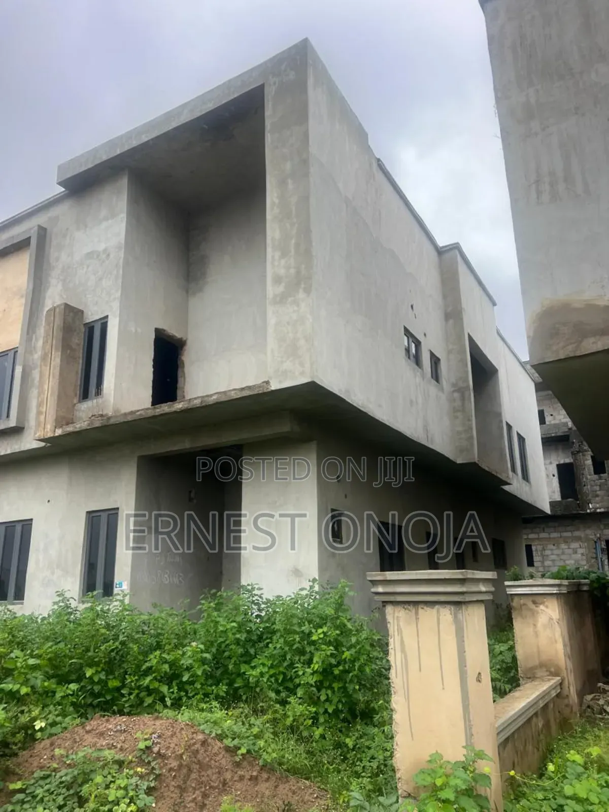 5bdrm Duplex in Karsana for sale in Karsana