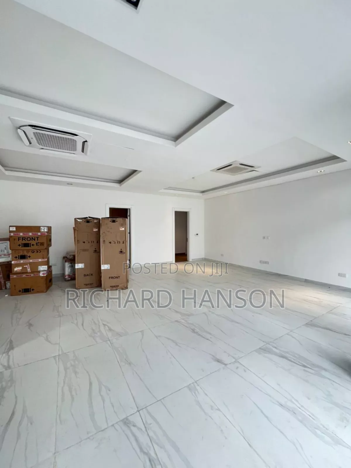 3bdrm Apartment in Inside Banana Island for sale in Banana Island