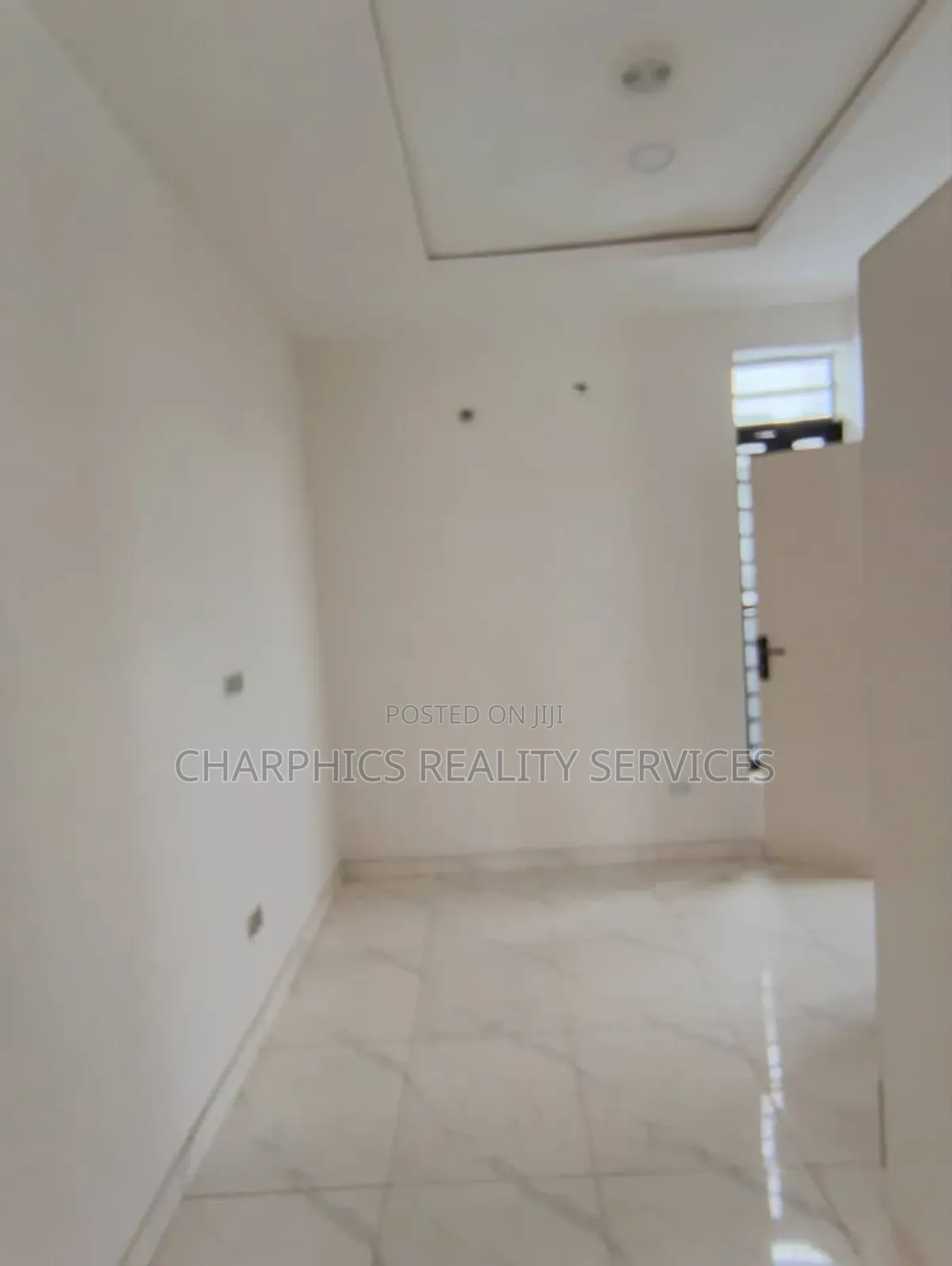 4bdrm Duplex in Ikota for rent in Ikota