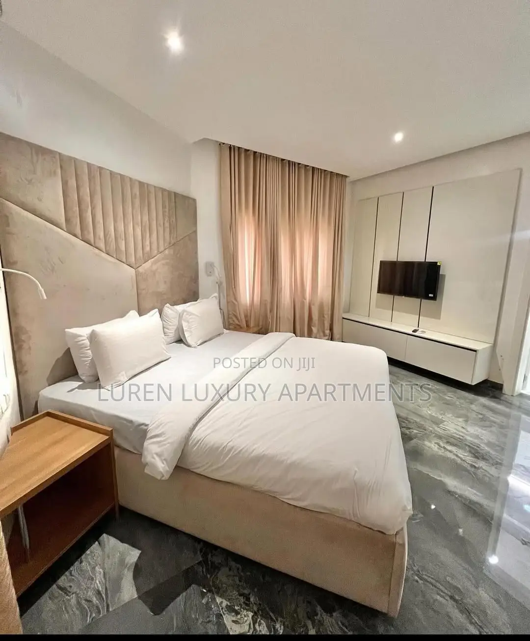 2 Bedroom Luxury Apartment +Pool, Gym, Snooker Private Bar in Wuse 2