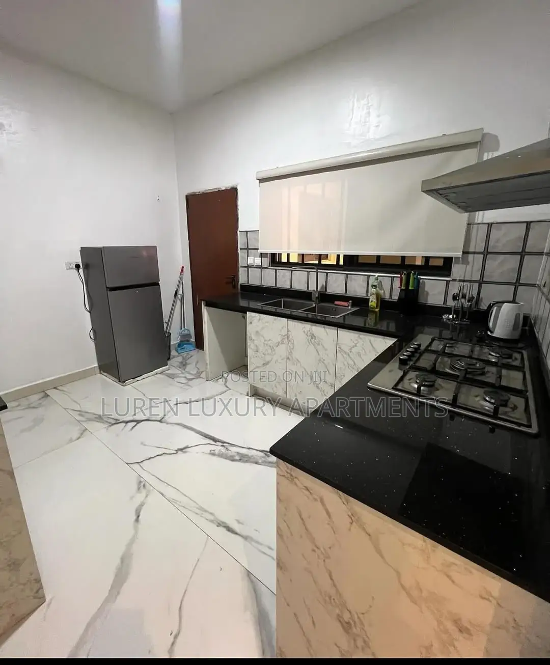 2 Bedroom Luxury Apartment +Pool, Gym, Snooker Private Bar in Wuse 2