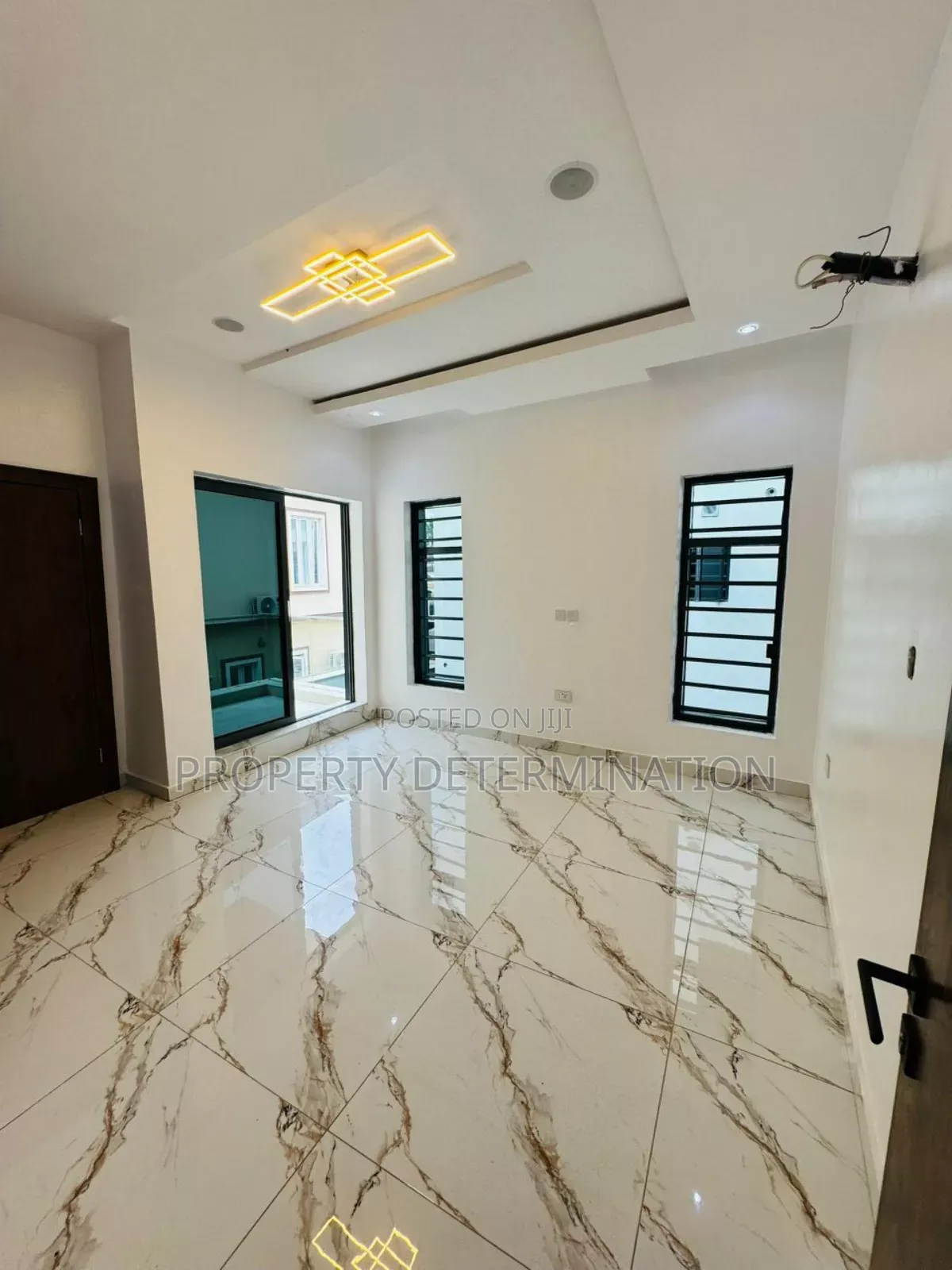 5bdrm Duplex in Omole Phase 2 Estate for sale in Omole Phase 2