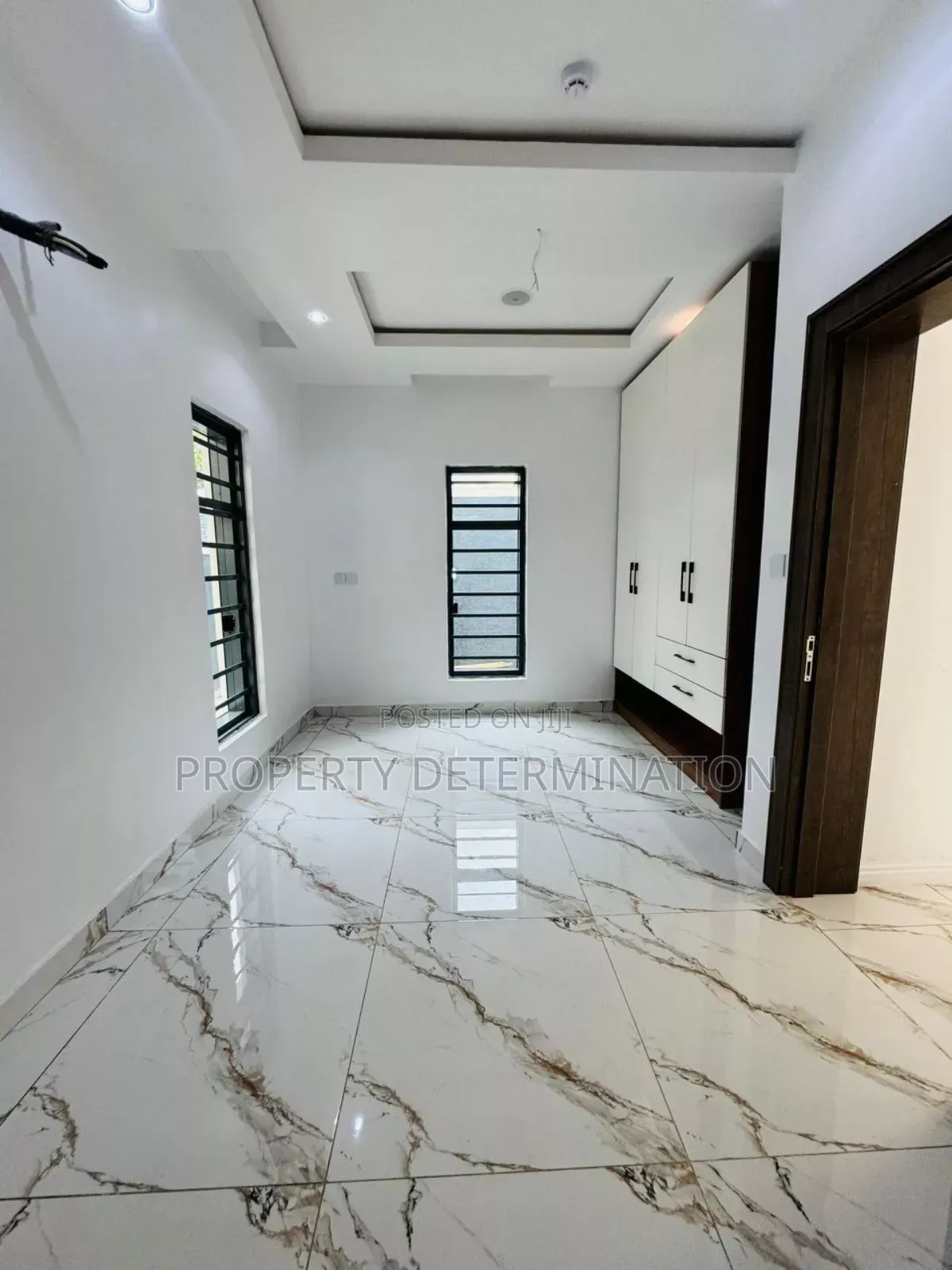 5bdrm Duplex in Omole Phase 2 Estate for sale in Omole Phase 2