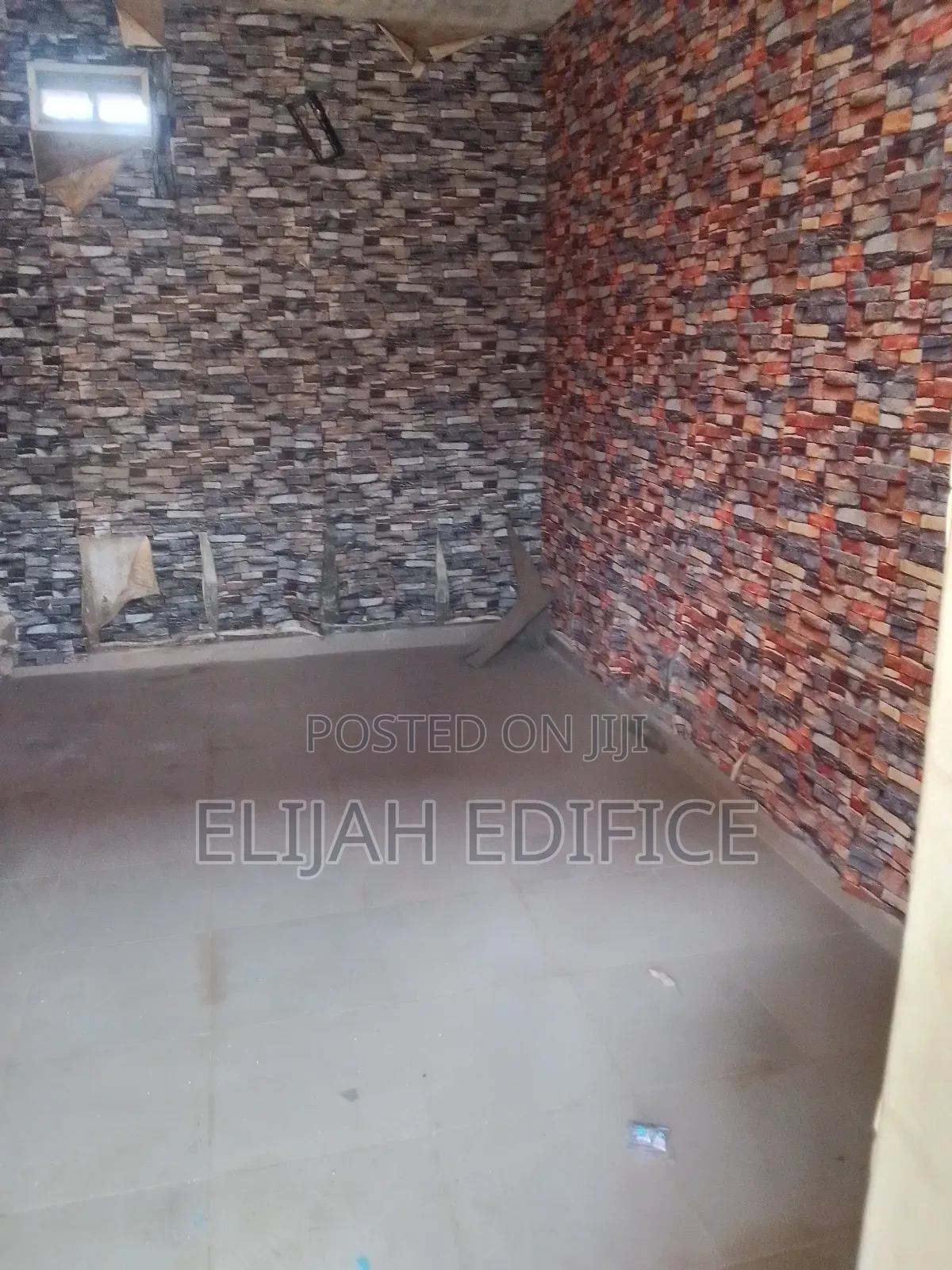 Spacious Facing Road Shop at Promised Land,Ginti Ikorodu. in Ijede / Ikorodu