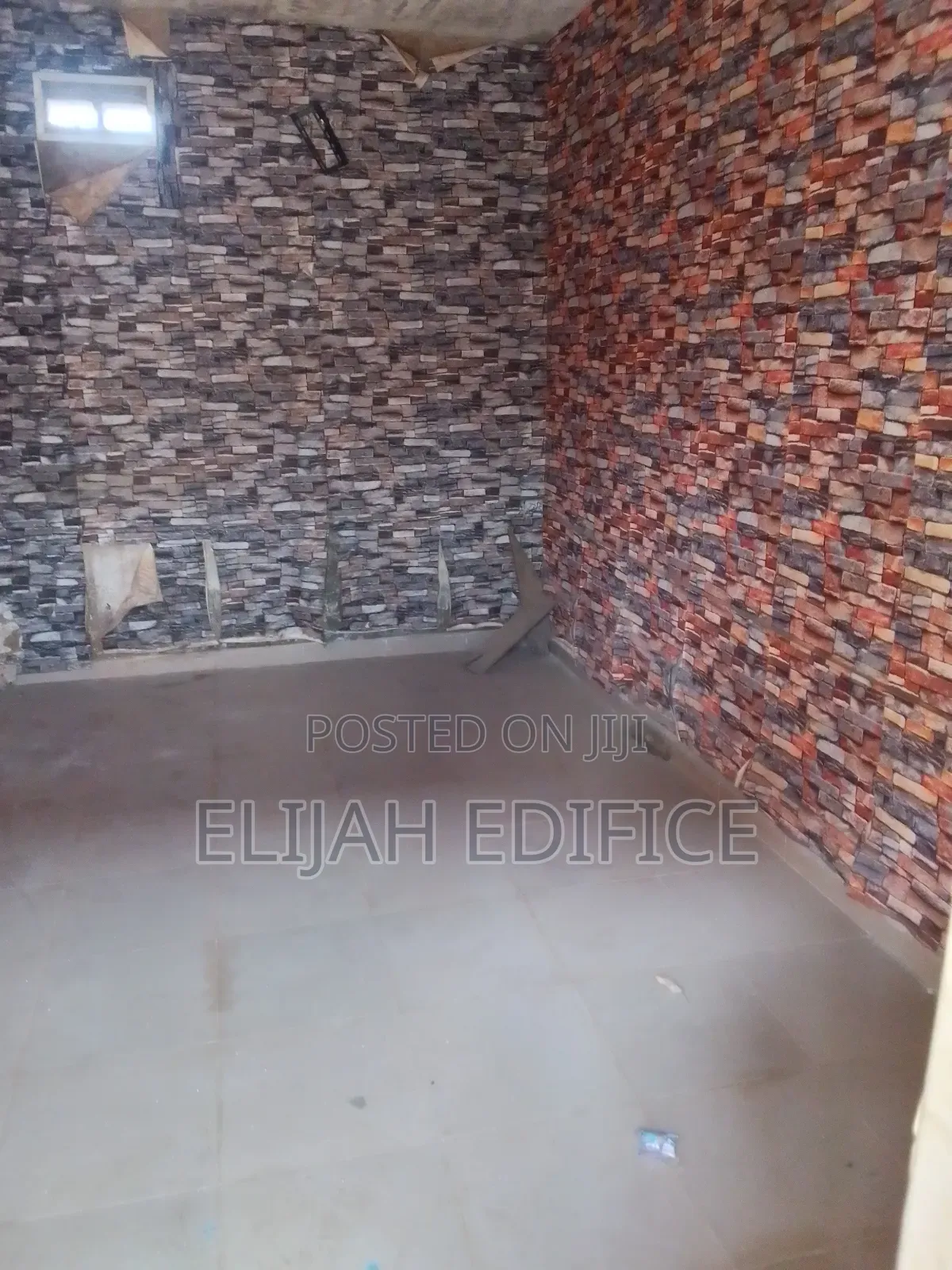 Spacious Facing Road Shop at Promised Land,Ginti Ikorodu. in Ijede / Ikorodu
