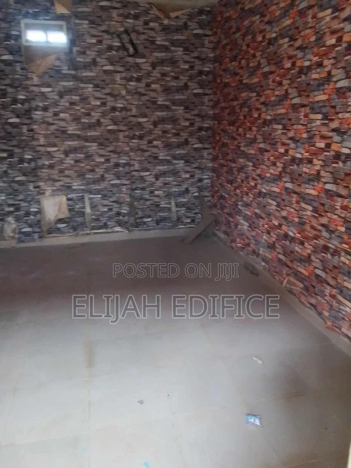 Spacious Facing Road Shop at Promised Land,Ginti Ikorodu. in Ijede / Ikorodu