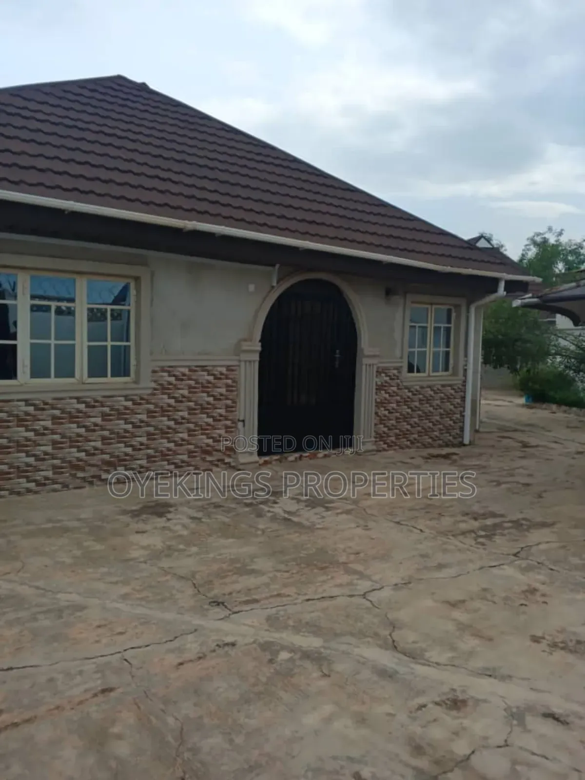 4bdrm Bungalow in Aseyori Estate, Ologuneru for sale in Ologuneru
