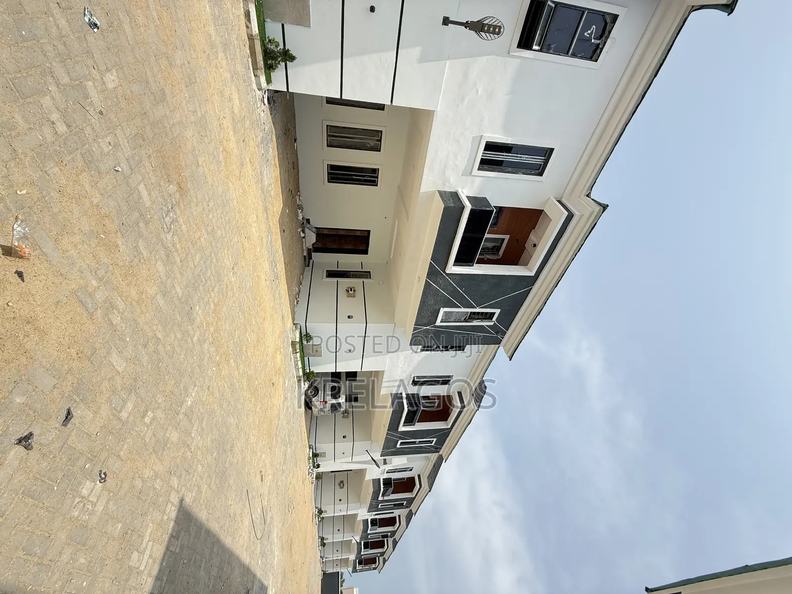 4bdrm Duplex in Off Lekki-Epe Expressway for sale in Off Lekki-Epe Expressway