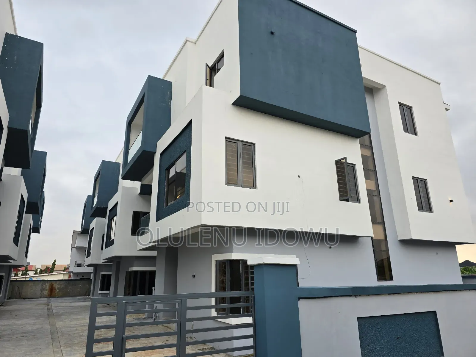 Furnished 4bdrm Duplex in Lekki Phase 2 for sale in Lekki Phase 2