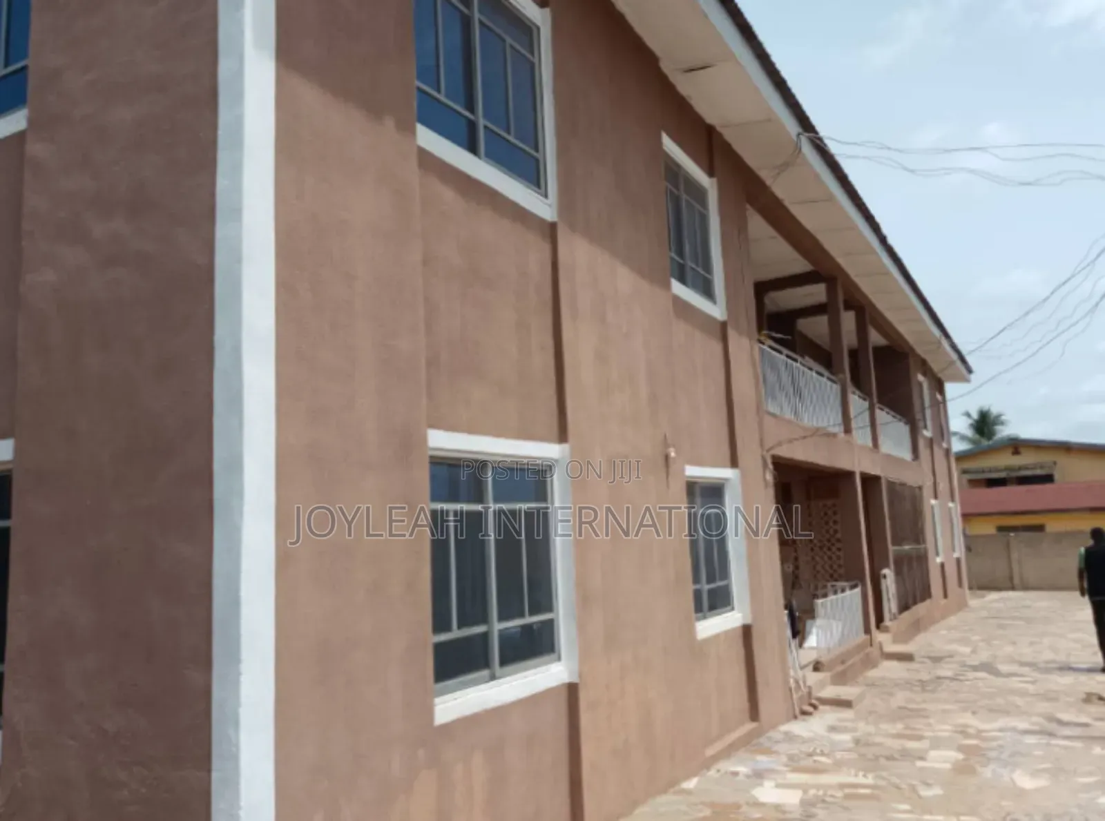 12bdrm Apartment in Dada Estate, Osogbo for sale in Osogbo