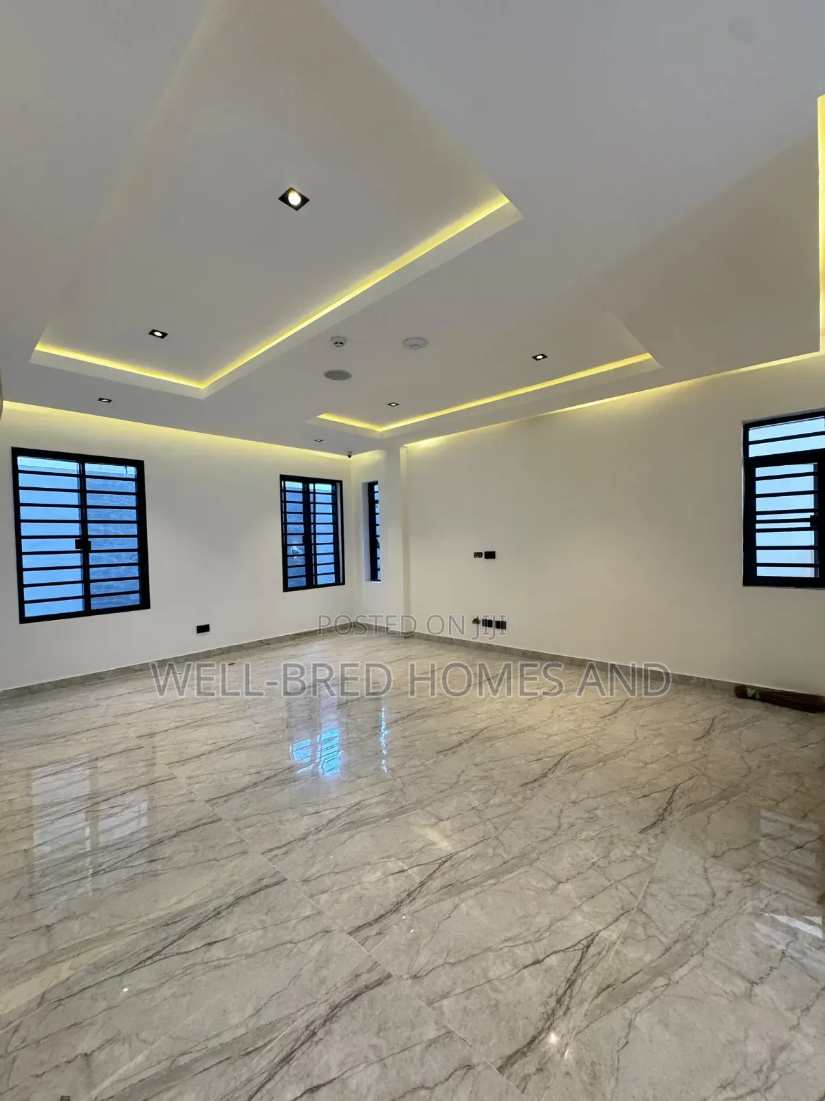 4bdrm Duplex in Lekki Phase 1 for sale in Lekki Phase 1