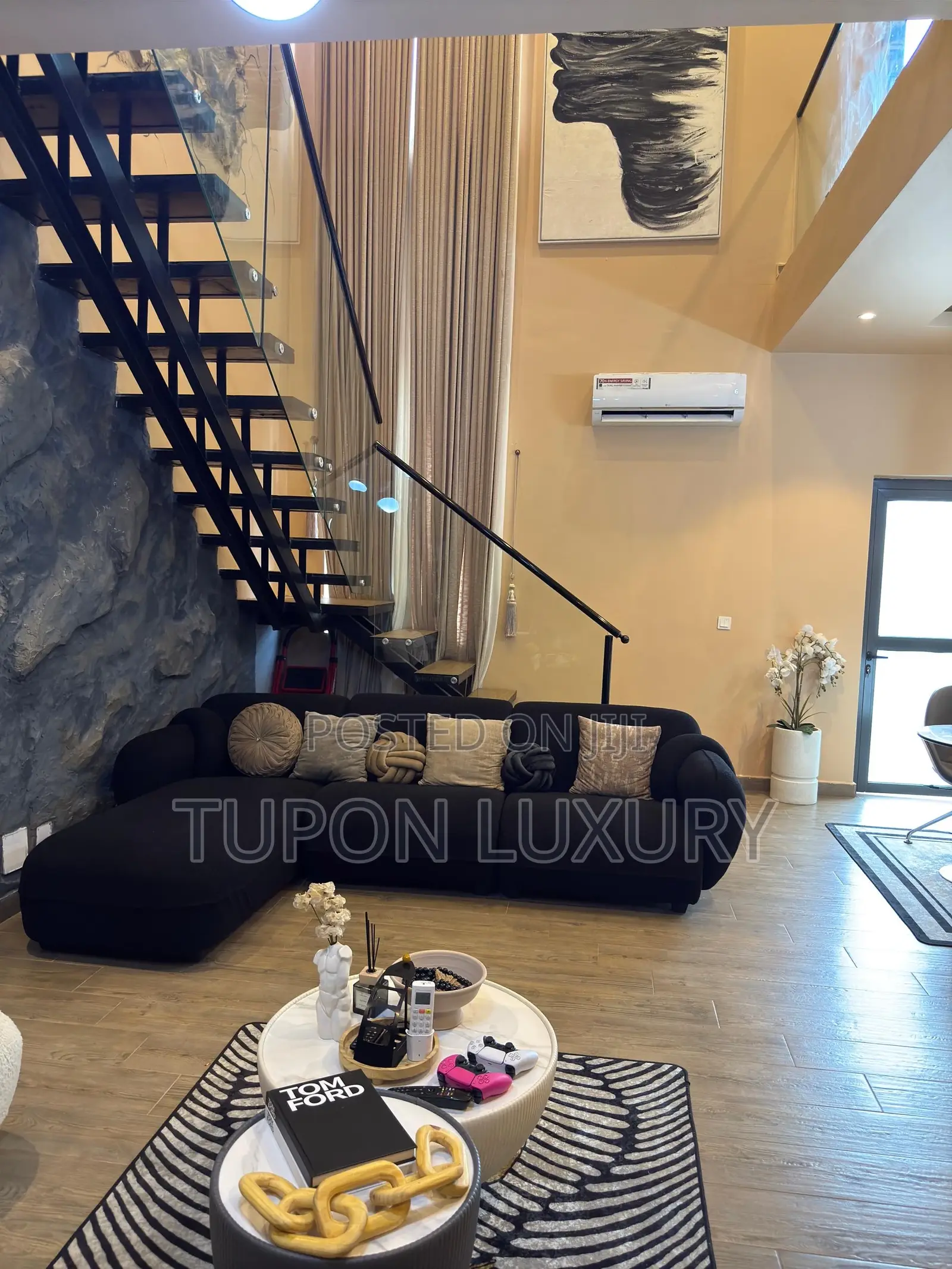 Luxury 1bedroom Loft With Pool in Lekki