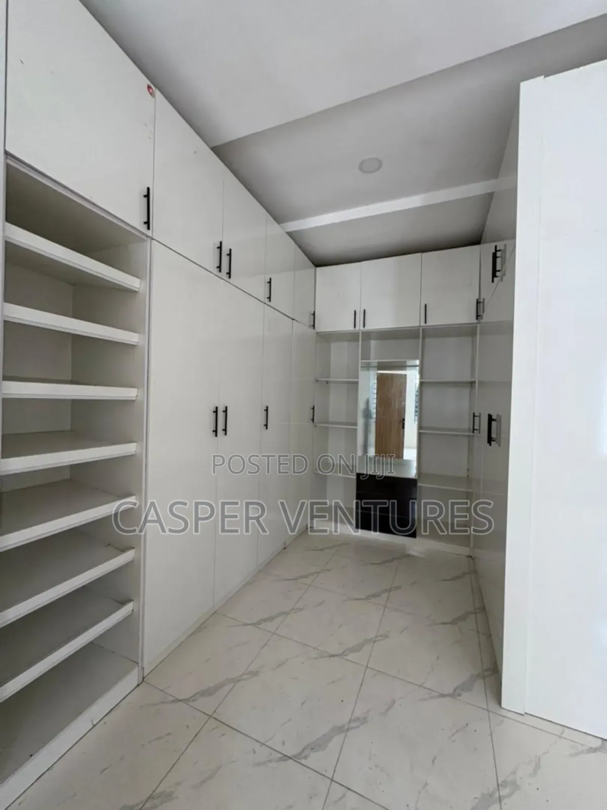 4bdrm Duplex in Vgc for sale in VGC / Ajah