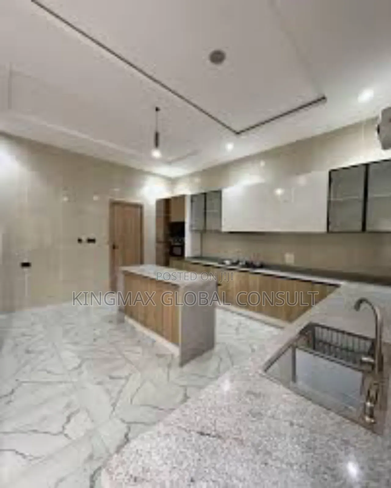 4 Floors Office Complex 8 Units Of 500sqm Office Space in Wuse 2