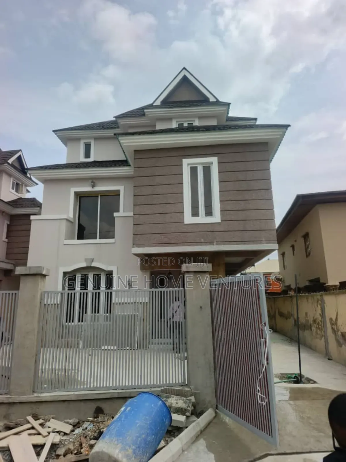 4bdrm Duplex in New Oko Oba for sale in New Oko Oba