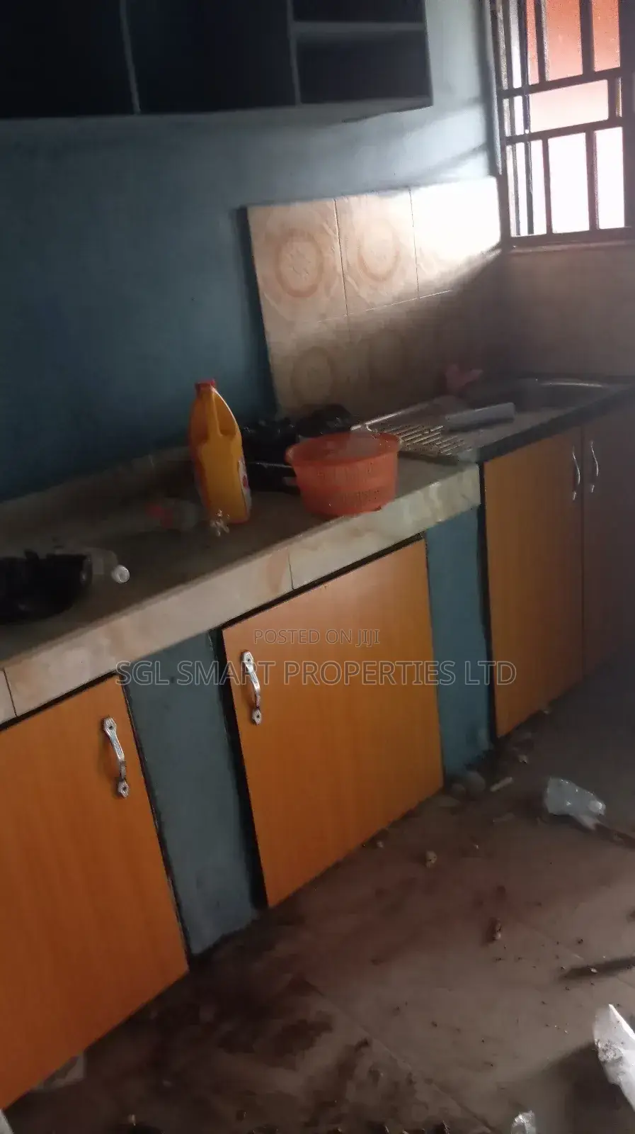 3bdrm Apartment in Commissioner Quoters, Awka for rent in Awka