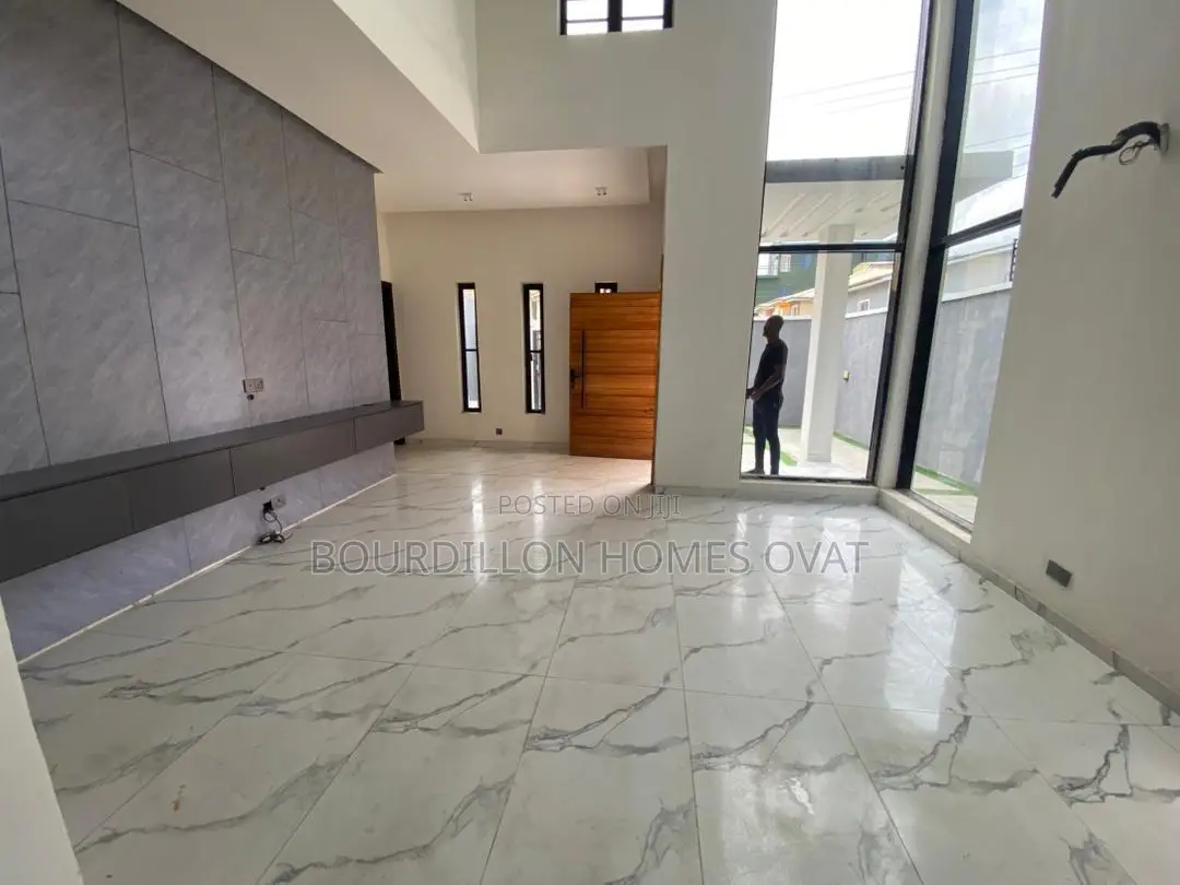 4bdrm Duplex in Lekki for sale in Lekki