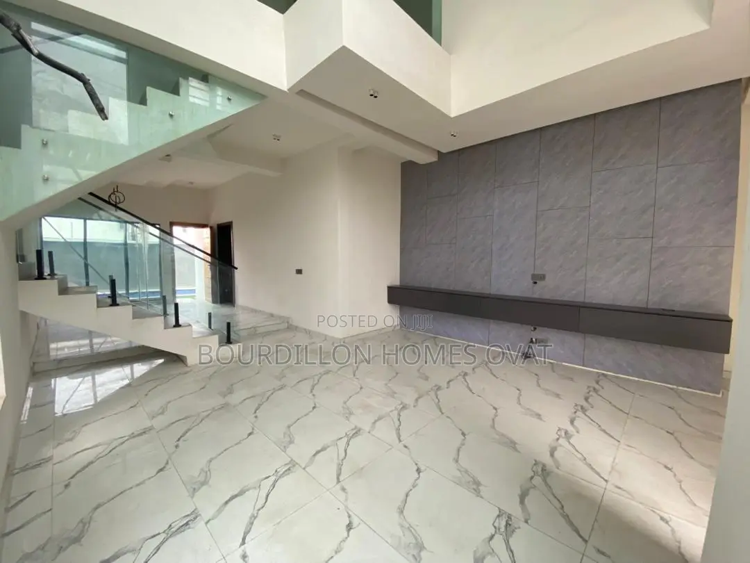 4bdrm Duplex in Lekki for sale in Lekki