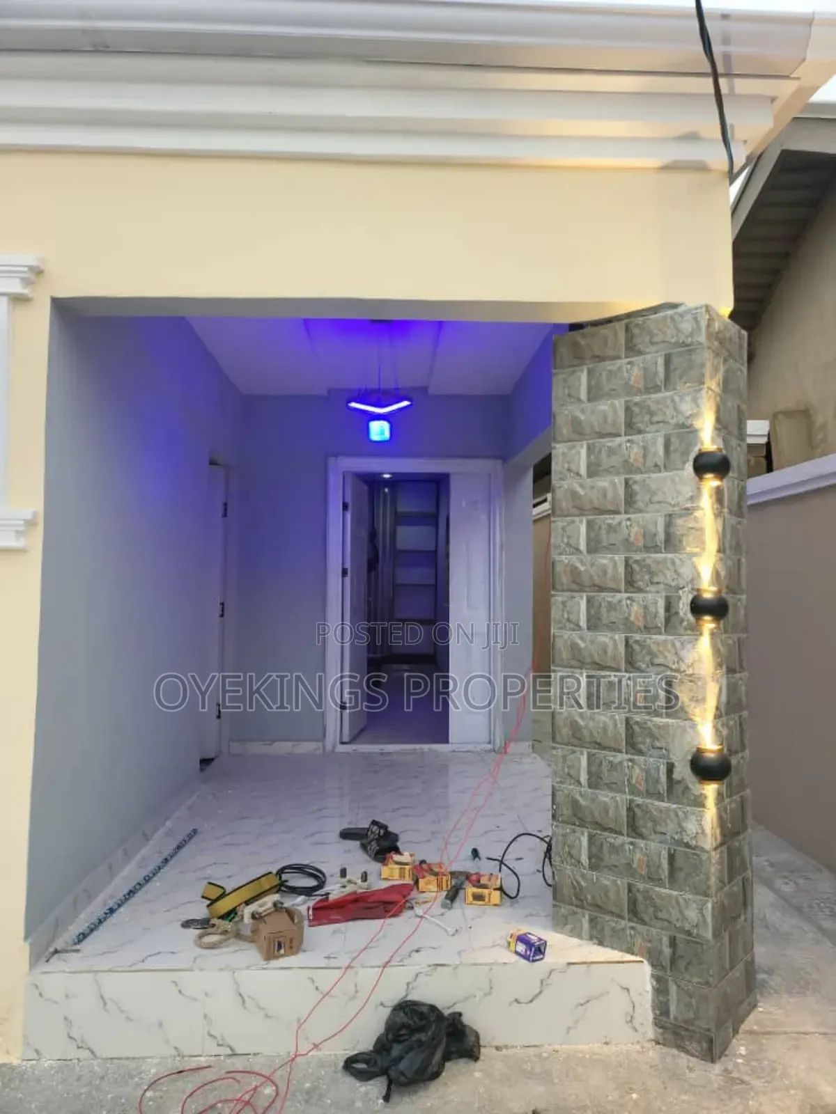 3bdrm Bungalow in Elebu Market, Akala Express for sale in Akala Express