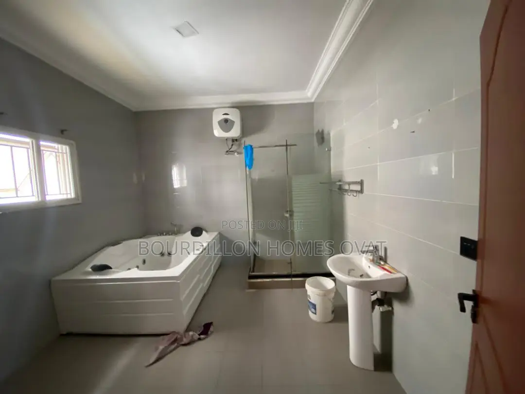 Furnished 5bdrm Duplex in Lekki Phase 1 for sale in Lekki Phase 1
