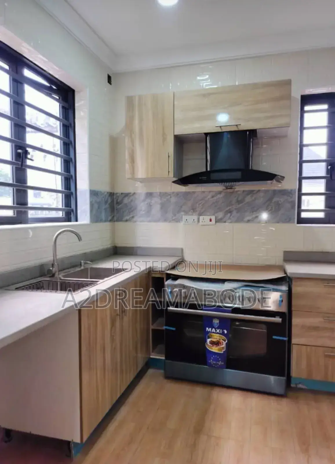 4bdrm Duplex in Shonibare, Ikeja for sale in Ikeja