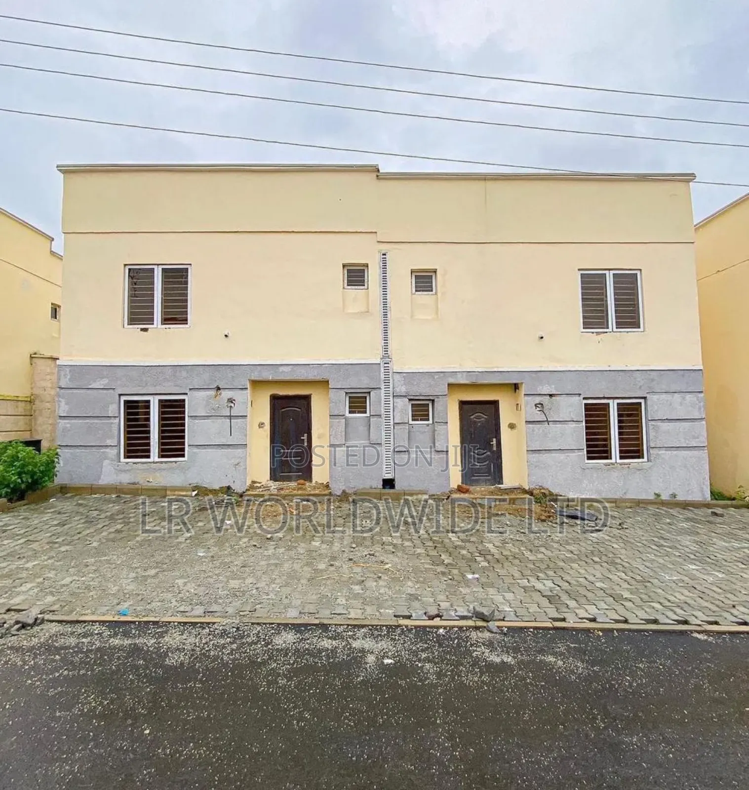 4bdrm Duplex in Brains And Hammers, Life Camp for sale in Life Camp