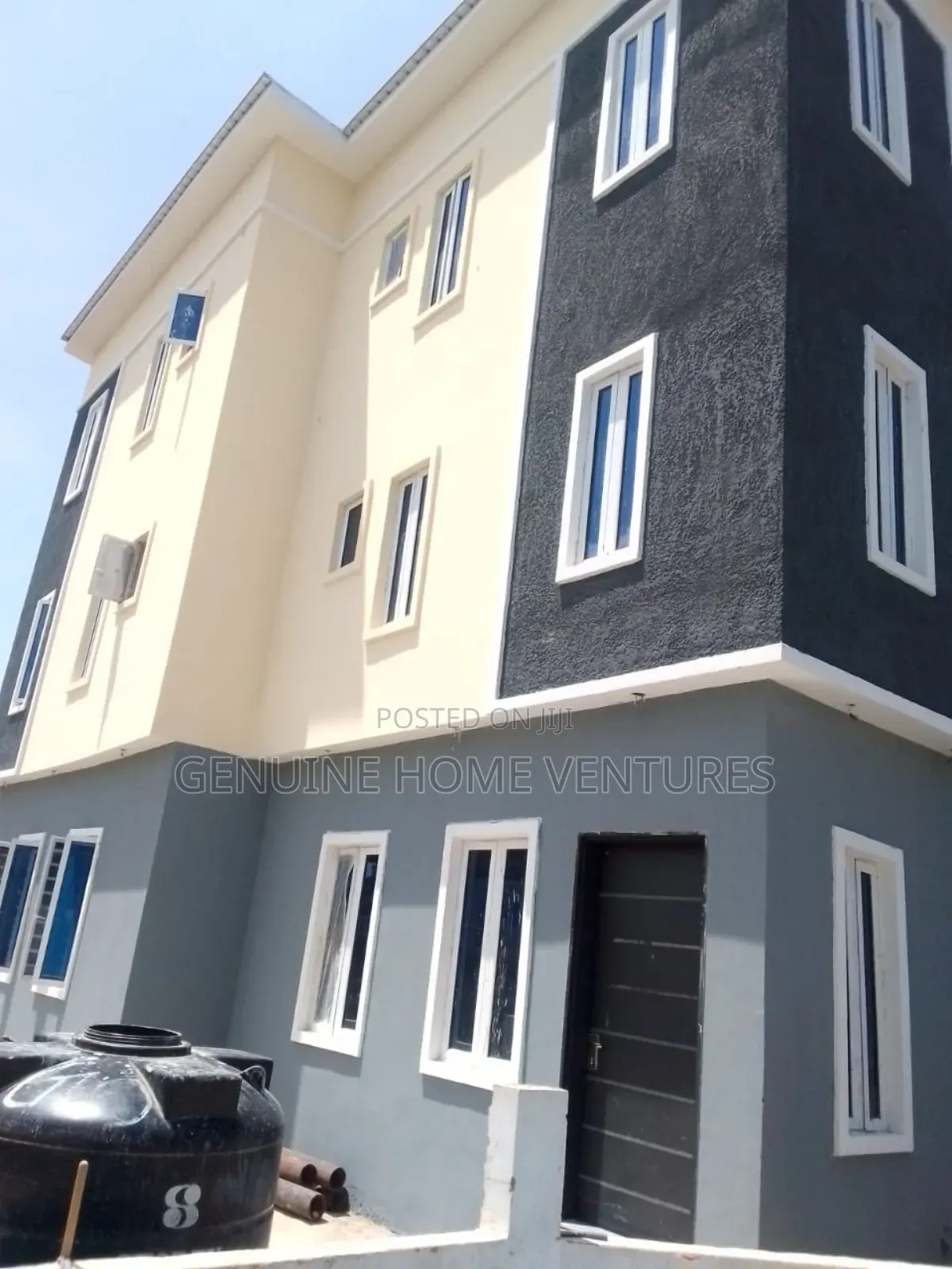 4bdrm Duplex in Arowojobe Estate for sale in Maryland
