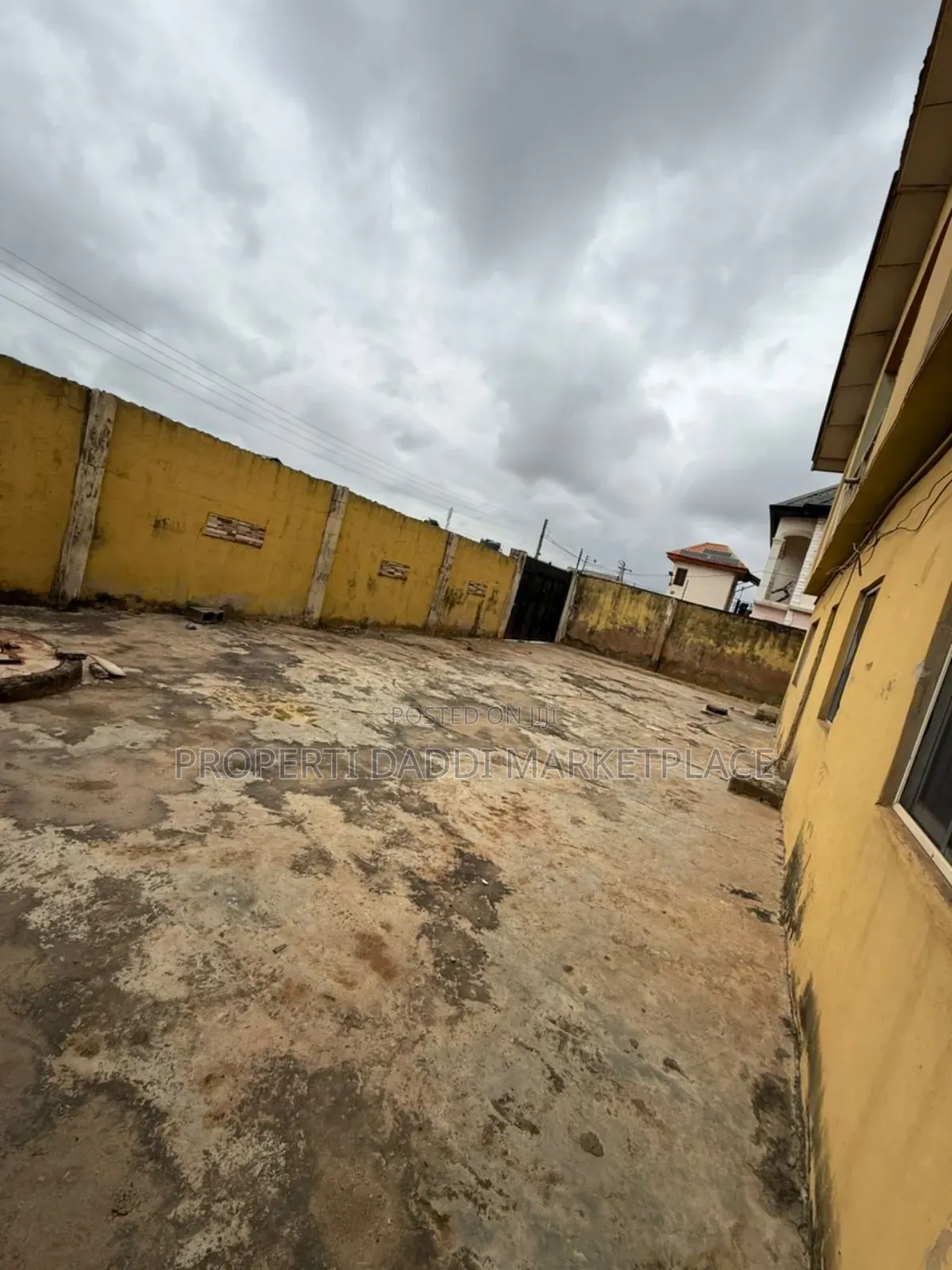 8bdrm Block of Flats in Ayobo for sale in Ayobo