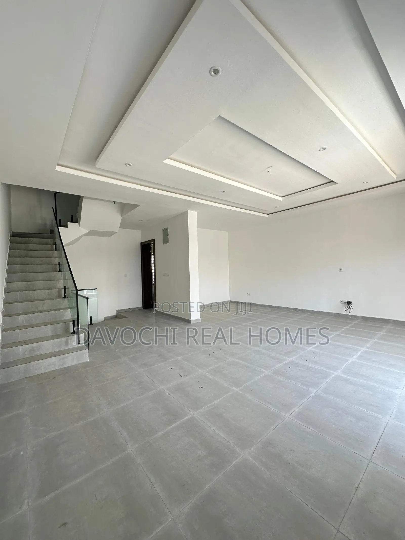 4bdrm Duplex in Lekki Phase1 for sale in Lekki Phase 1