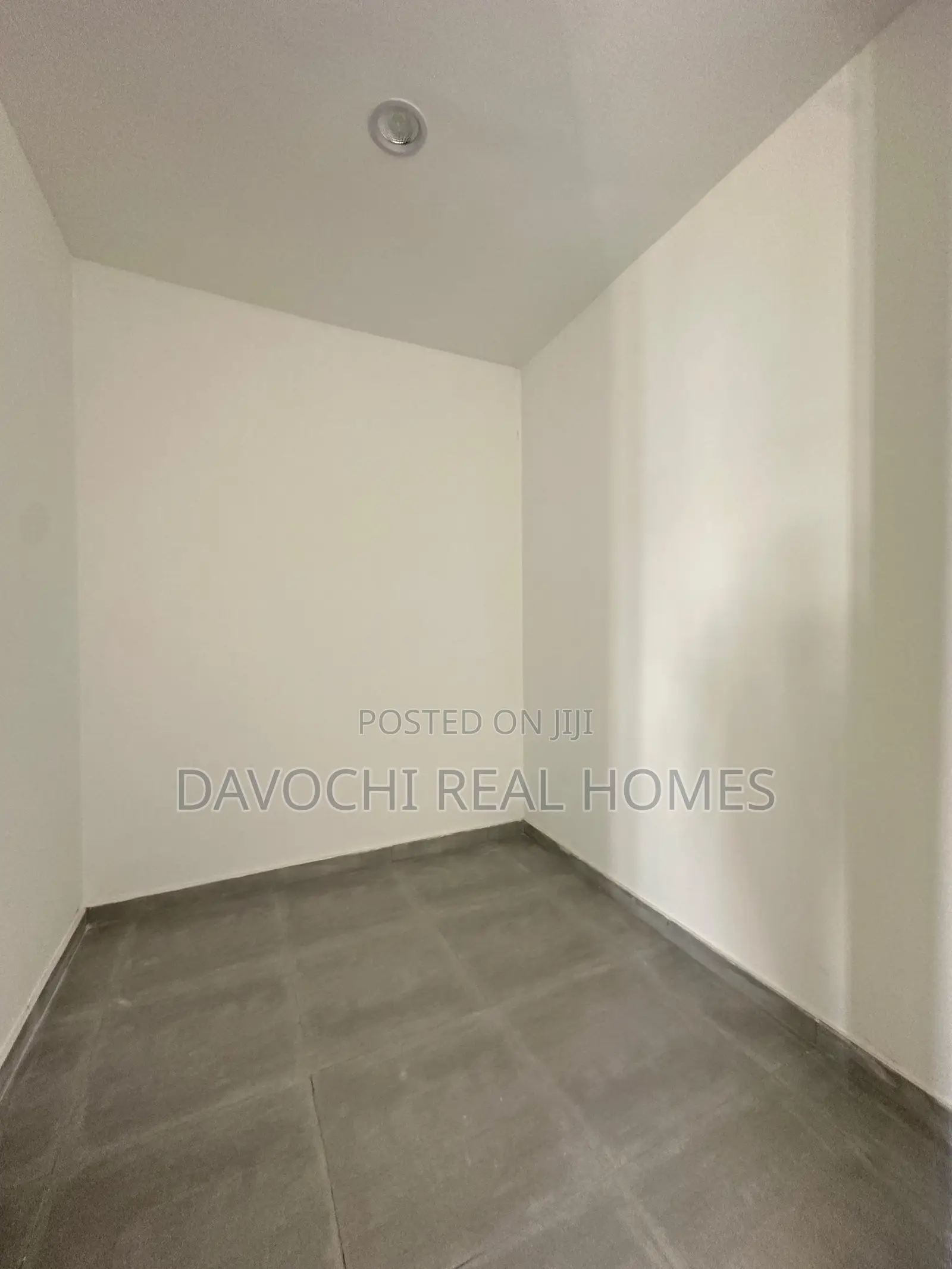 4bdrm Duplex in Lekki Phase1 for sale in Lekki Phase 1