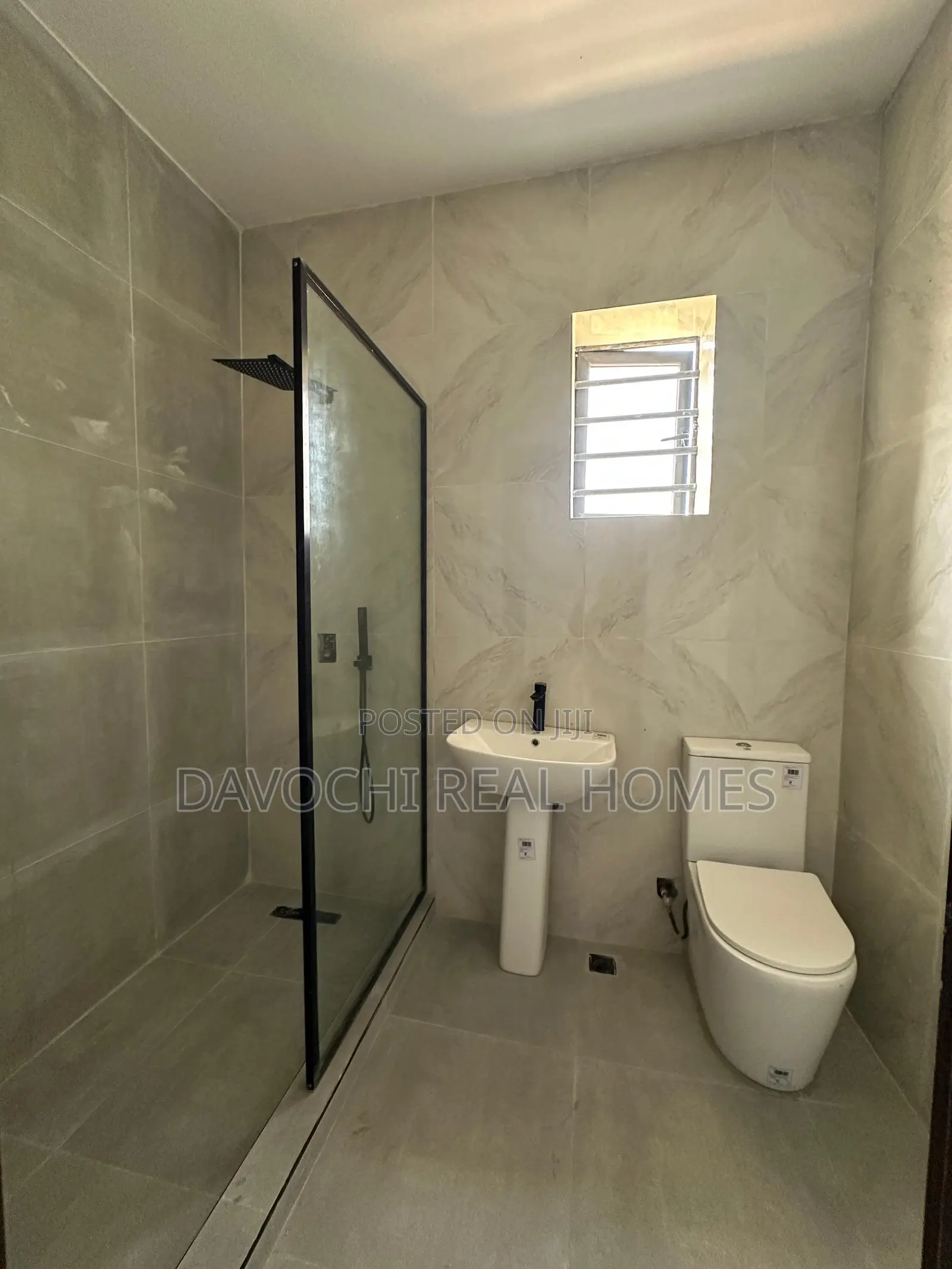 4bdrm Duplex in Lekki Phase1 for sale in Lekki Phase 1