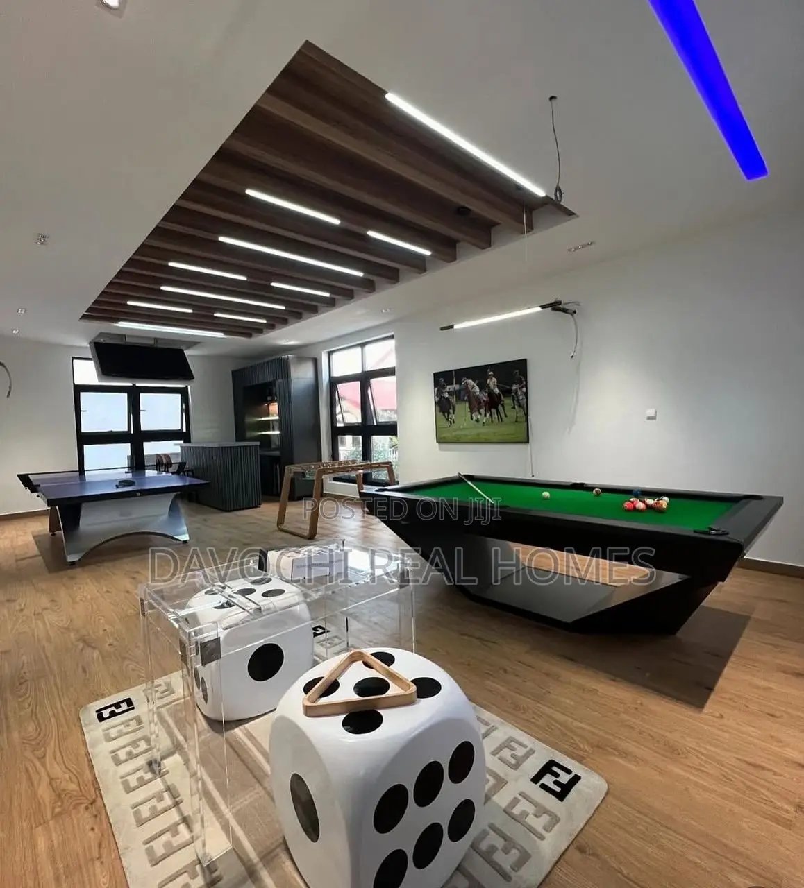 Beautiful 6 Bedroom Fully Detached House for Sale in Banana Island