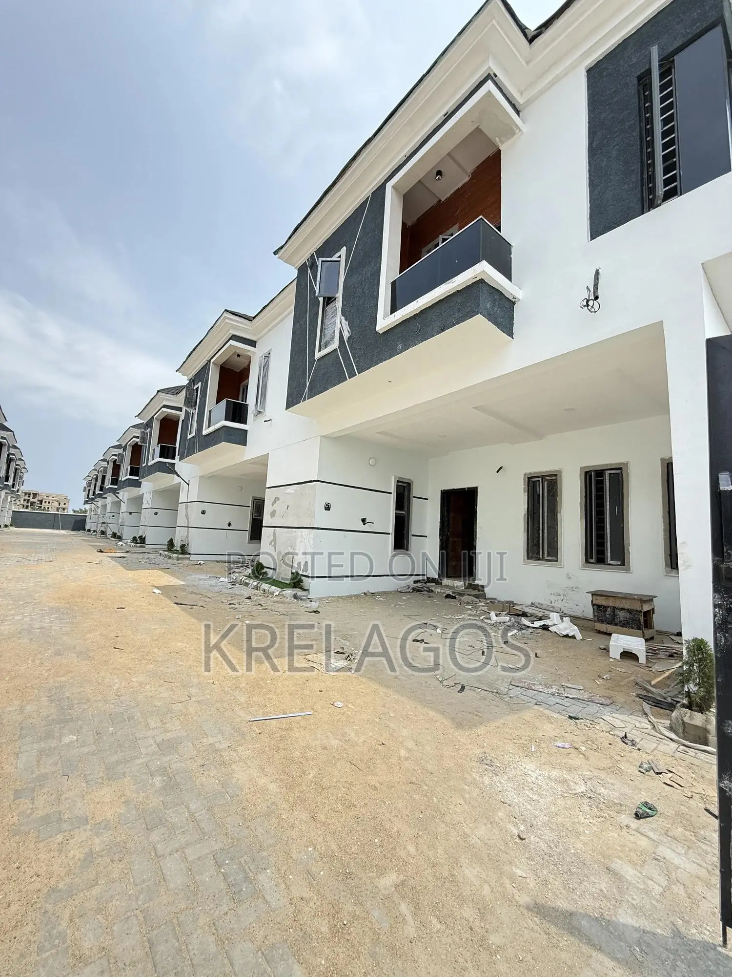 3bdrm Duplex in Off Lekki-Epe Expressway for sale in Off Lekki-Epe Expressway