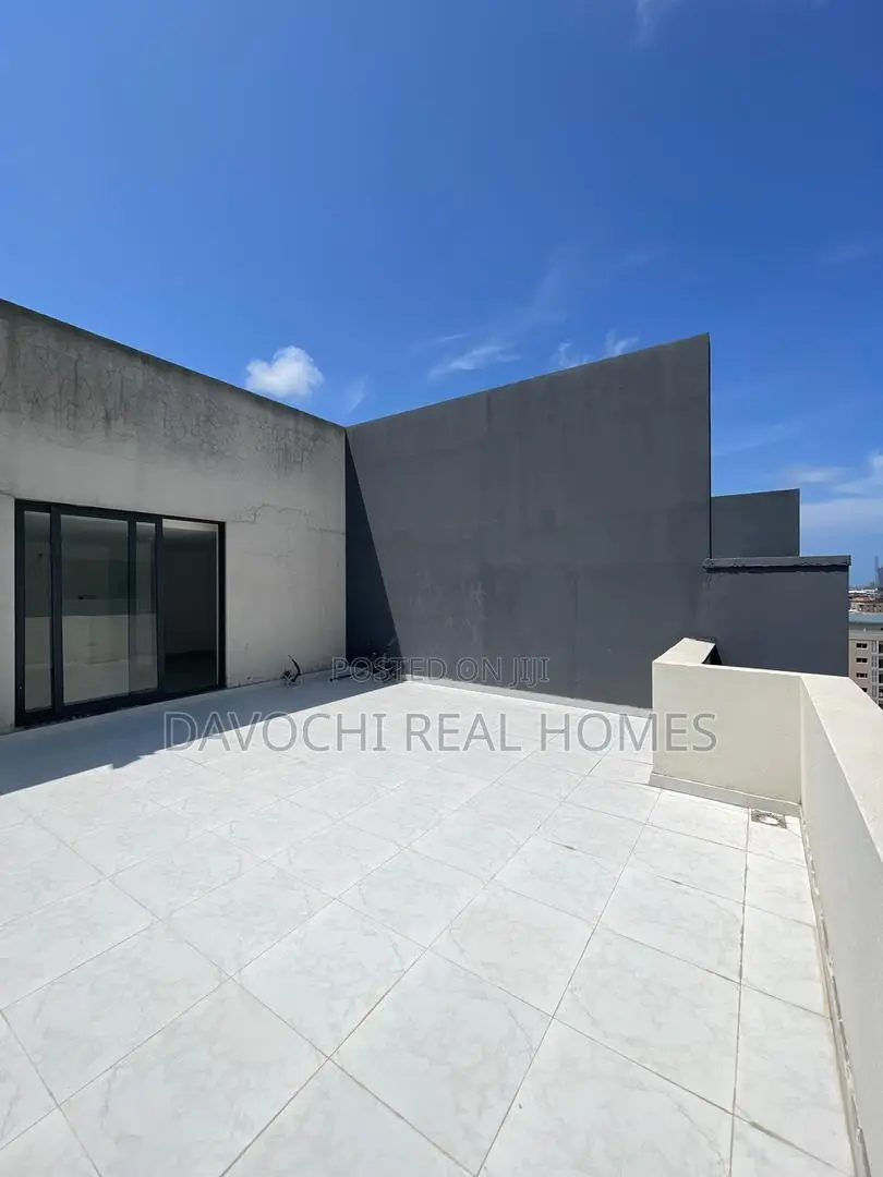 Luxurious 4 Bedroom Penthouse for Sale in Victoria Island Extension