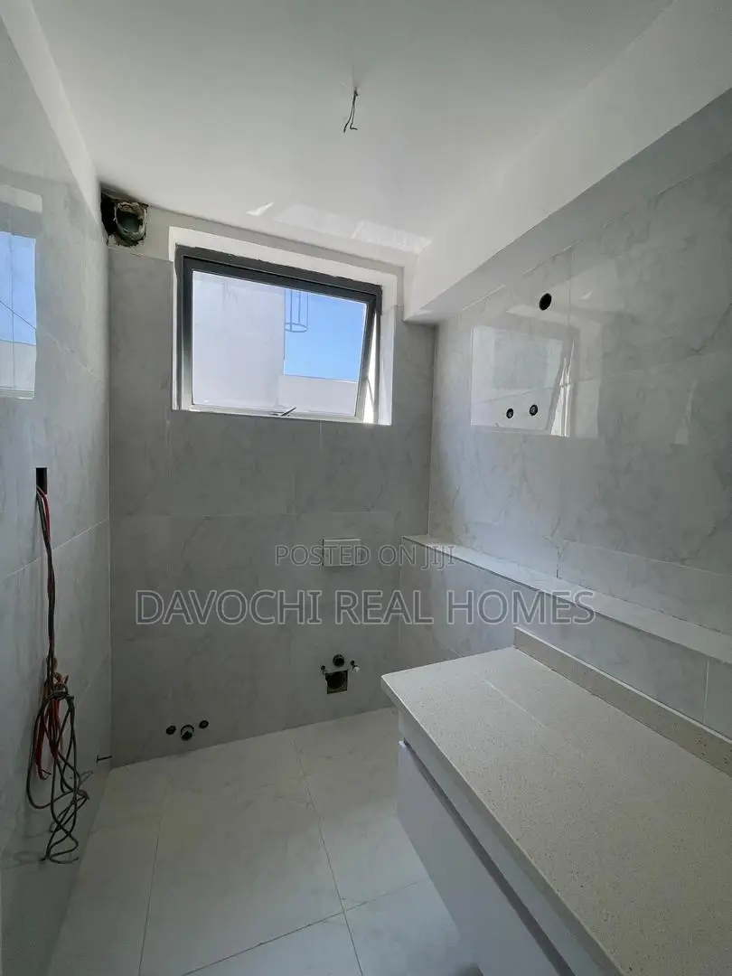 Luxurious 4 Bedroom Penthouse for Sale in Victoria Island Extension