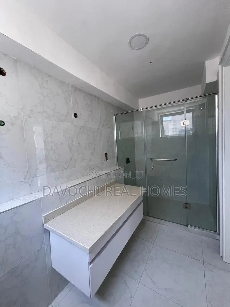 Luxurious 4 Bedroom Penthouse for Sale in Victoria Island Extension