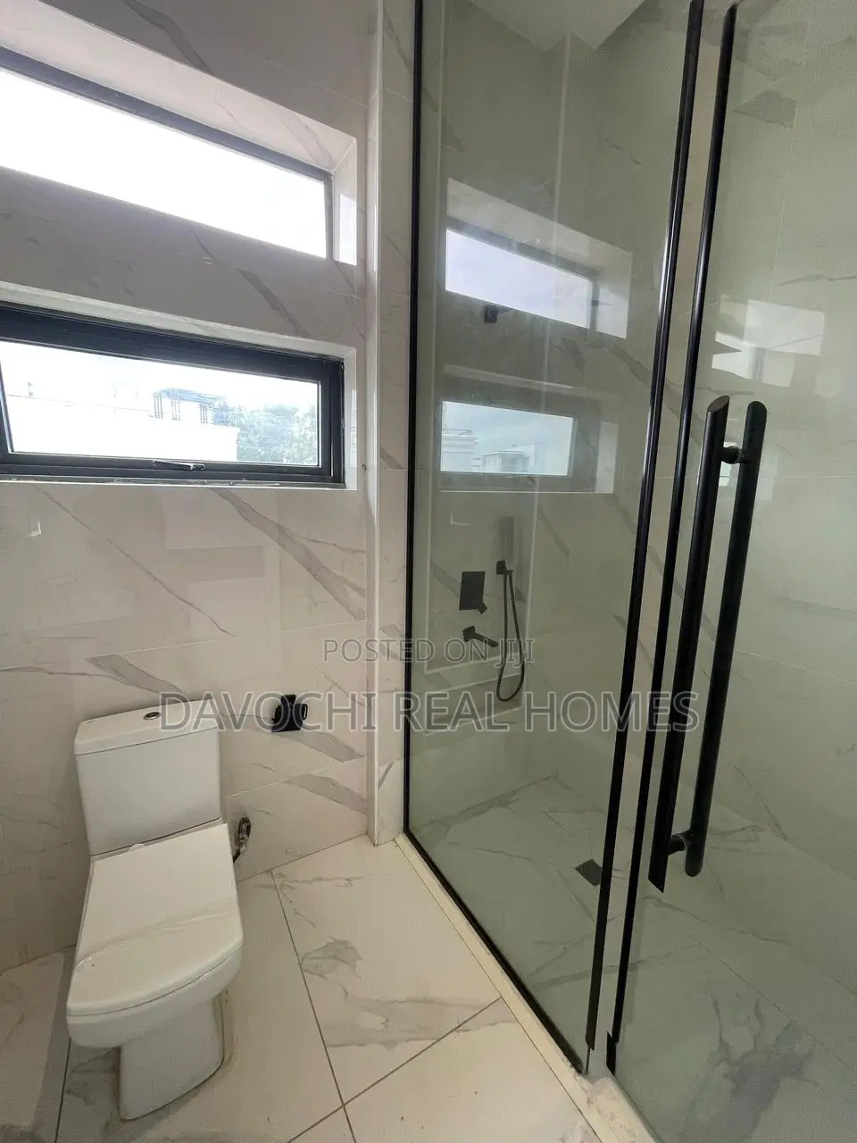 Luxurious 5 Bedroom Duplex With Swimming Pool for Sale in Ikota