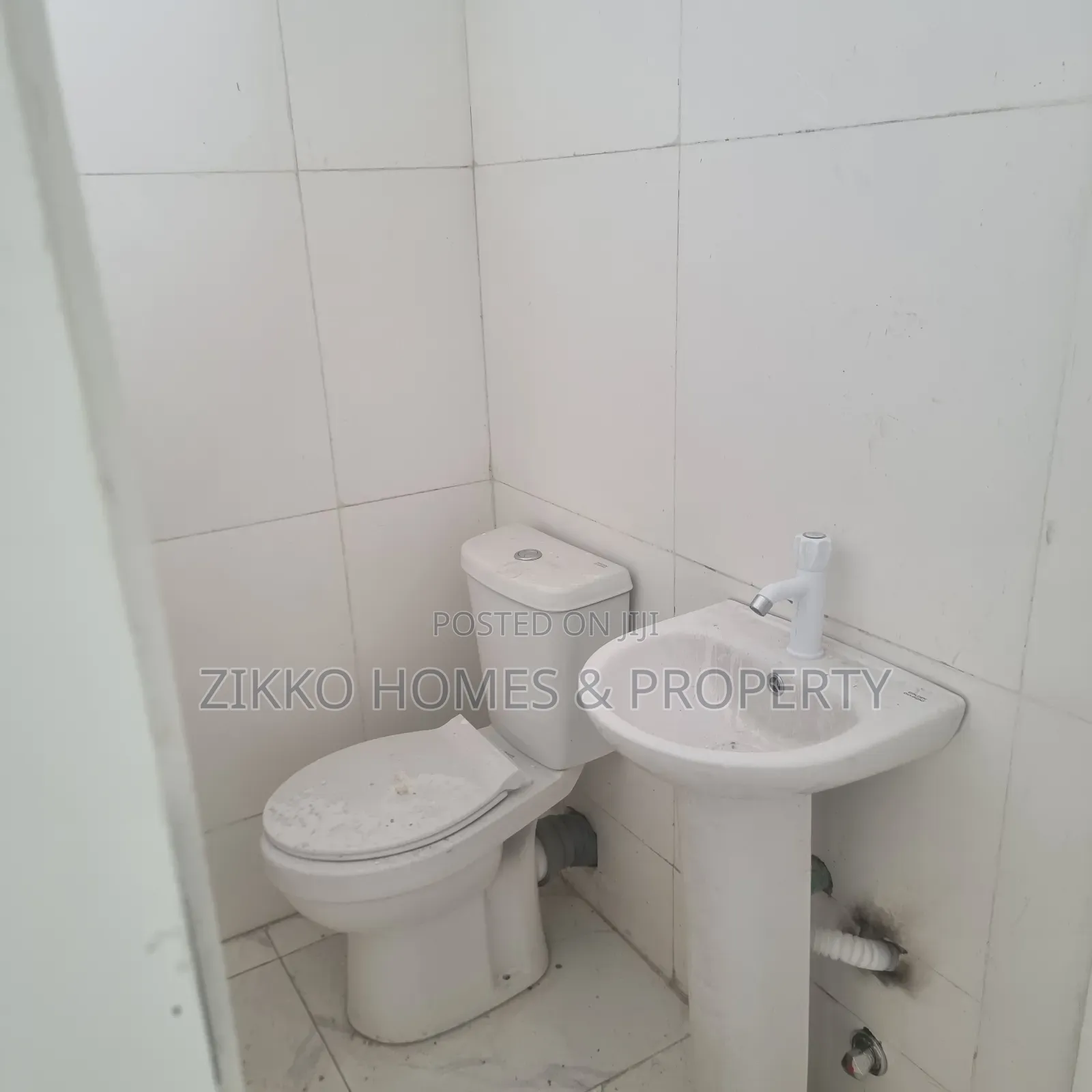 Shop for Sale in Ilaje / Lekki