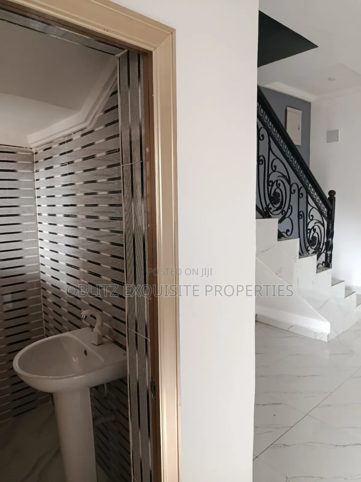 4bdrm Duplex in Prefab Aladinma, Owerri for sale in Owerri