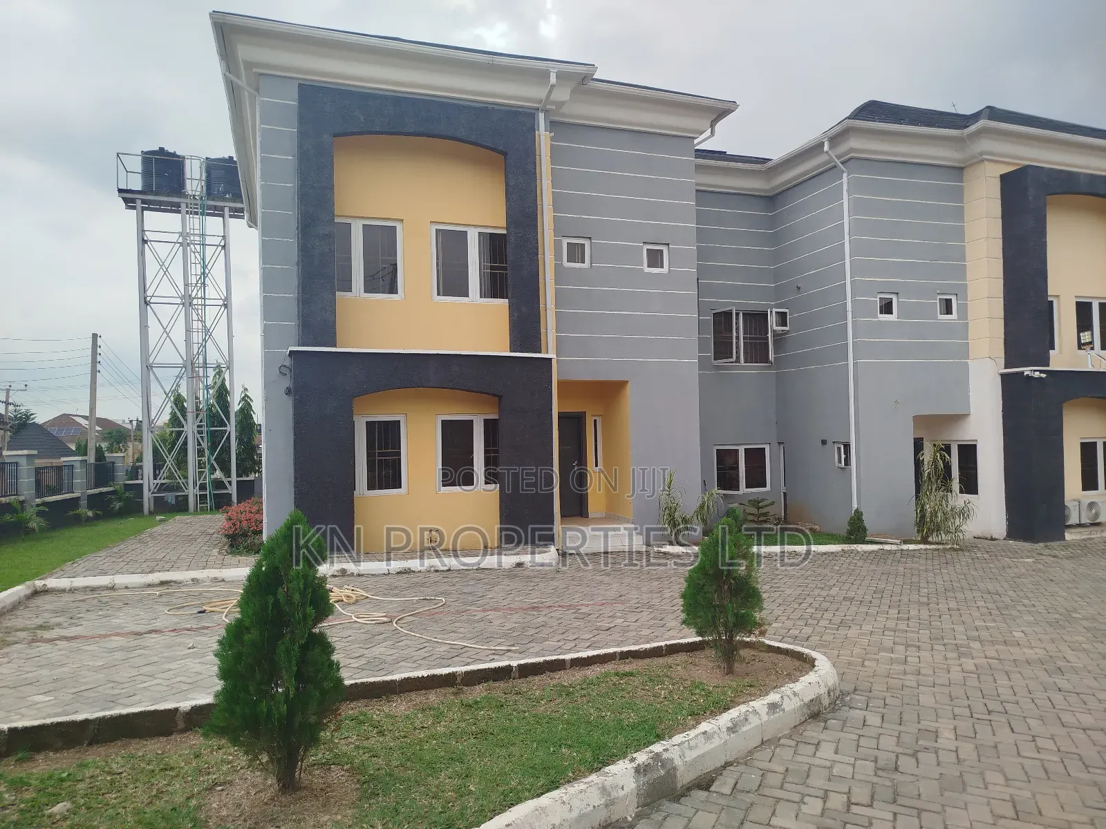 4bdrm Duplex in Durumi for sale in Durumi