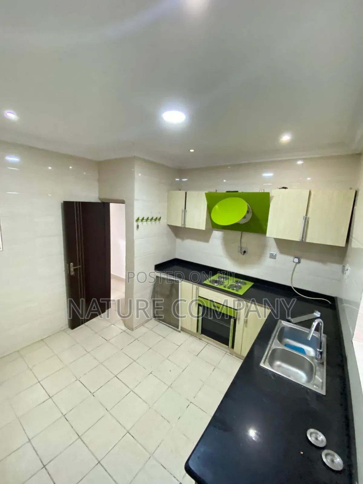 3bdrm Block of Flats in Chevron Drive Estate for rent in Chevron