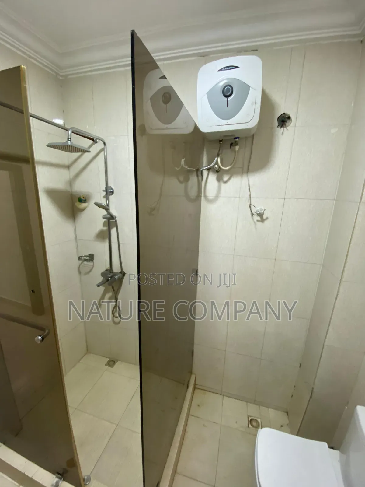 3bdrm Block of Flats in Chevron Drive Estate for rent in Chevron