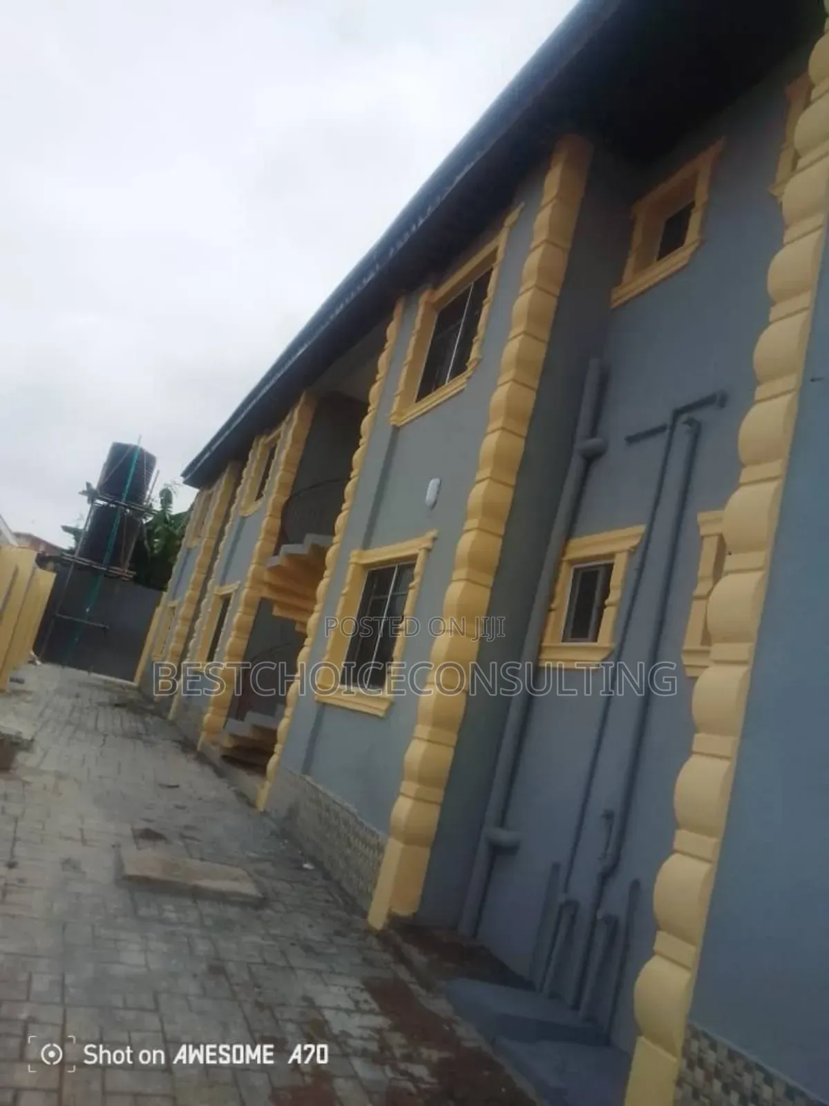 3bdrm Block of Flats in Molete Challenge, Ibadan for sale in Ibadan