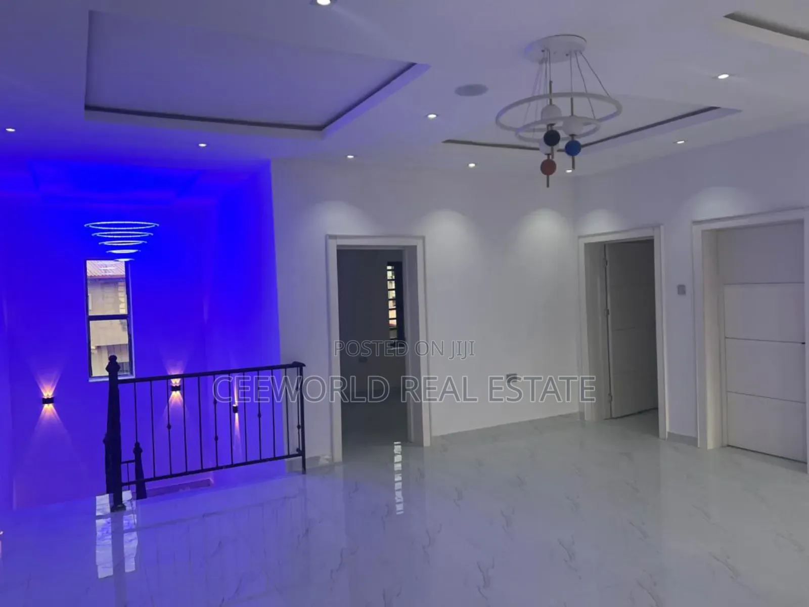 5bdrm Duplex in Oluyole Estate, Blue for sale in Oluyole Estate