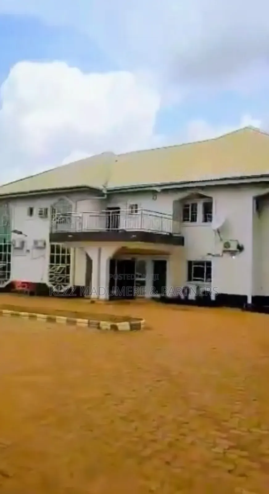 For Sale: 24 Rooms Hotel at Awka , Anambra State in Awka