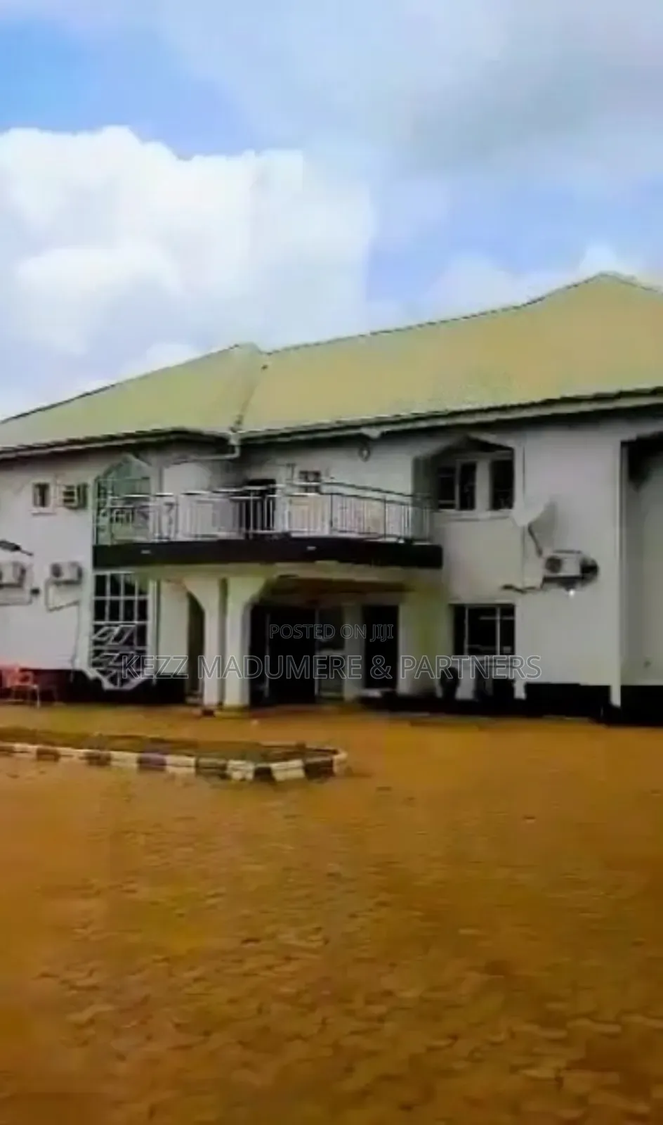 For Sale: 24 Rooms Hotel at Awka , Anambra State in Awka