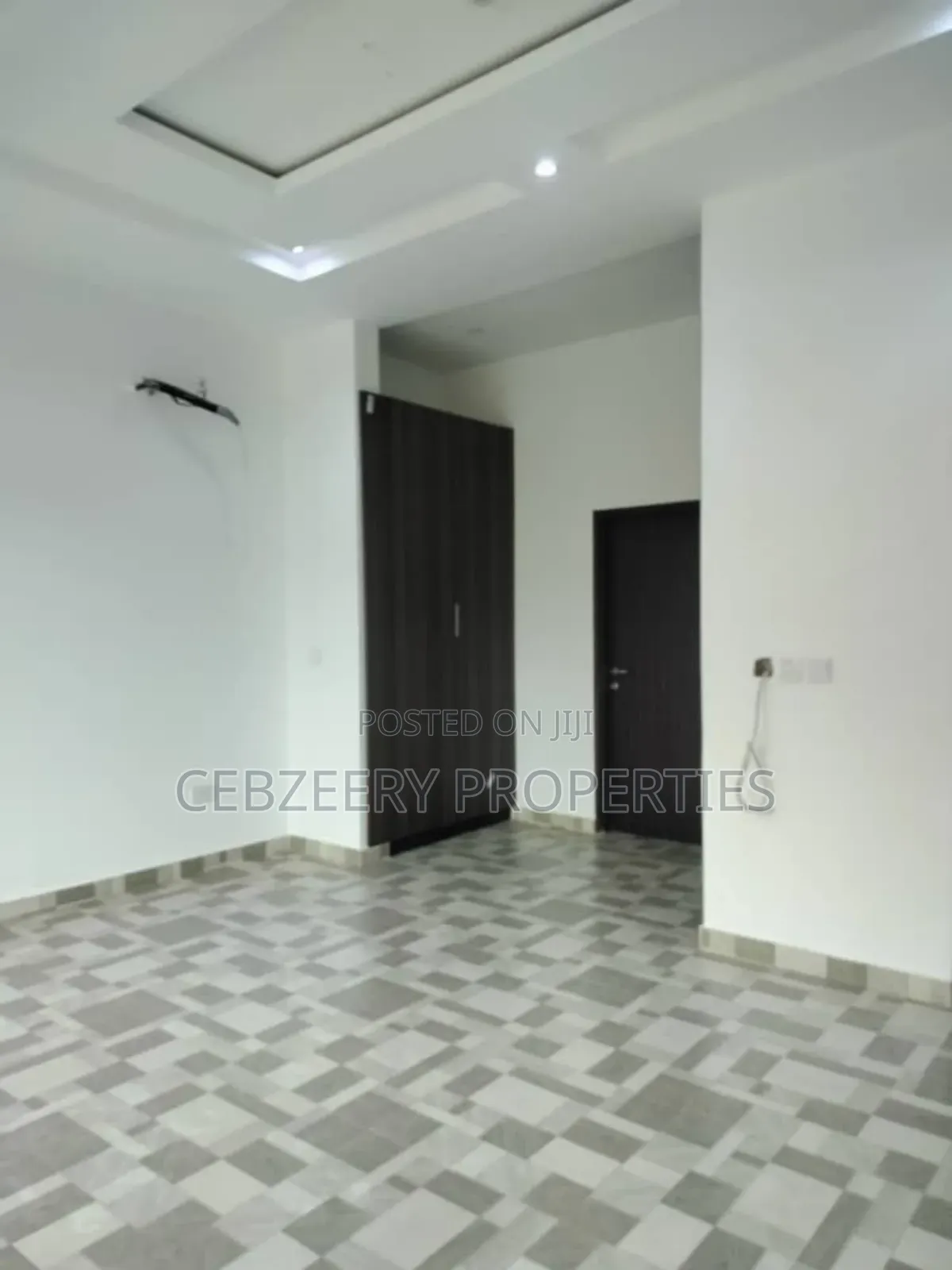 4bdrm Duplex in Shonibare Estate for sale in Shonibare Estate