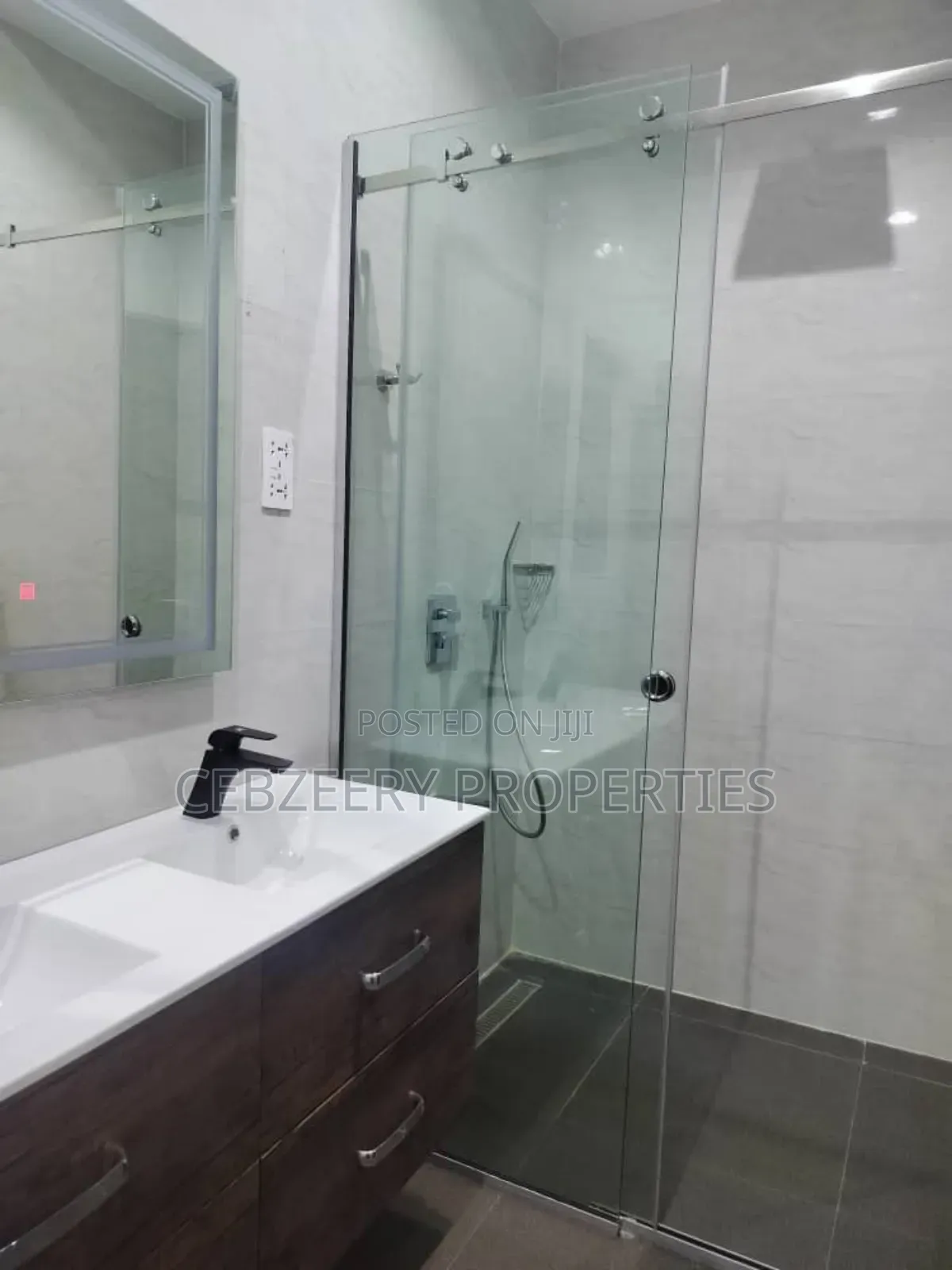4bdrm Duplex in Shonibare Estate for sale in Shonibare Estate