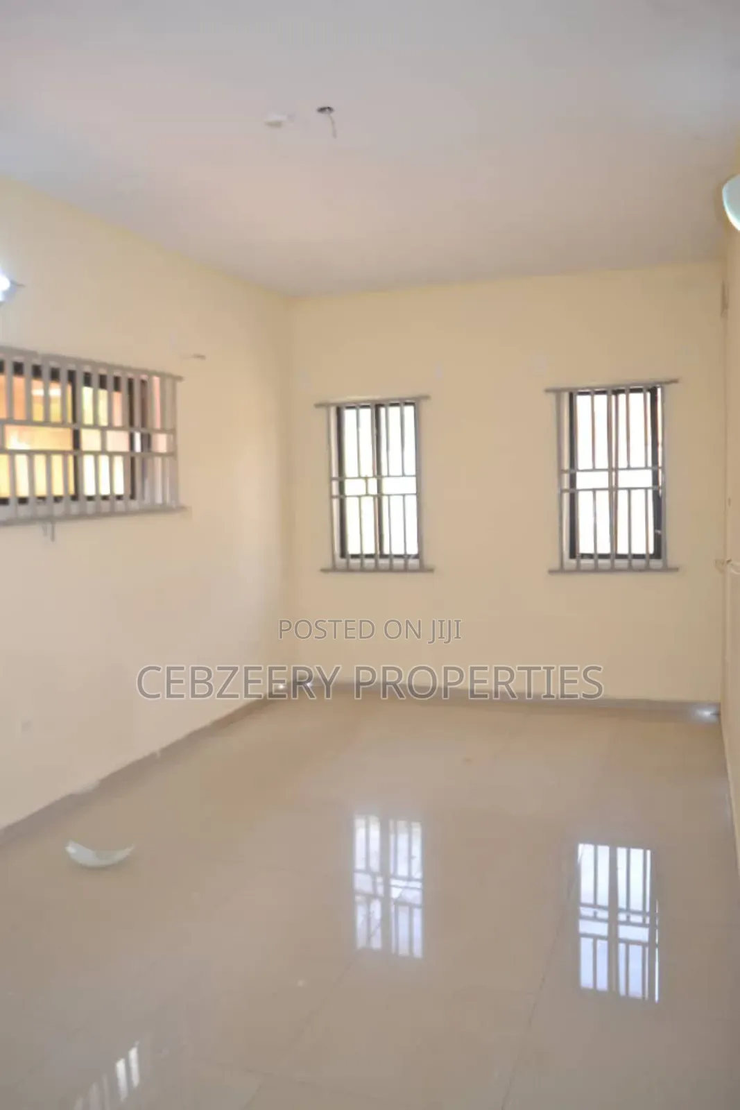 7bdrm Duplex in Ikotun/Igando for sale in Ikotun/Igando